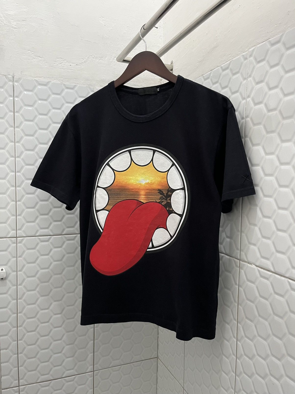 Kaws × Original Fake OriginalFake Chomper Sunset Tee Size US M / EU 48-50 / 2 - 3 Thumbnail