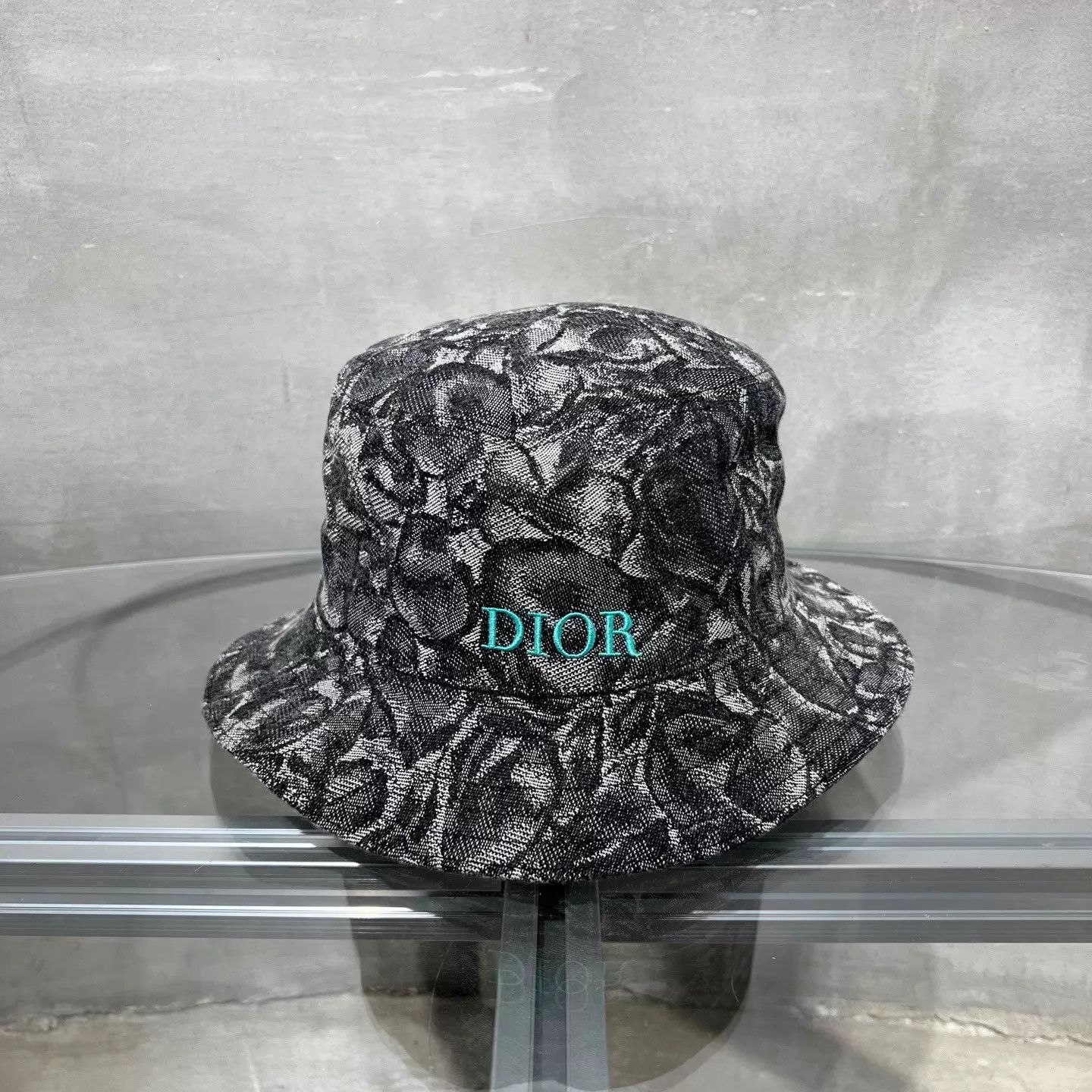 Dior DIOR Gray White Pattern Bucket Hat L 99 Size ONE SIZE - 1 Thumbnail