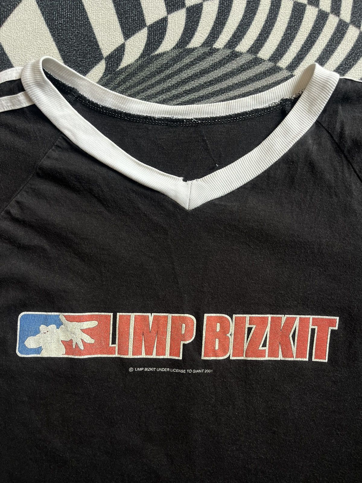 Band Tees Vintage LIMP BIZKIT 2001‘s Ringer ( V neck ) Tshirt Size US L / EU 52-54 / 3 - 6 Thumbnail