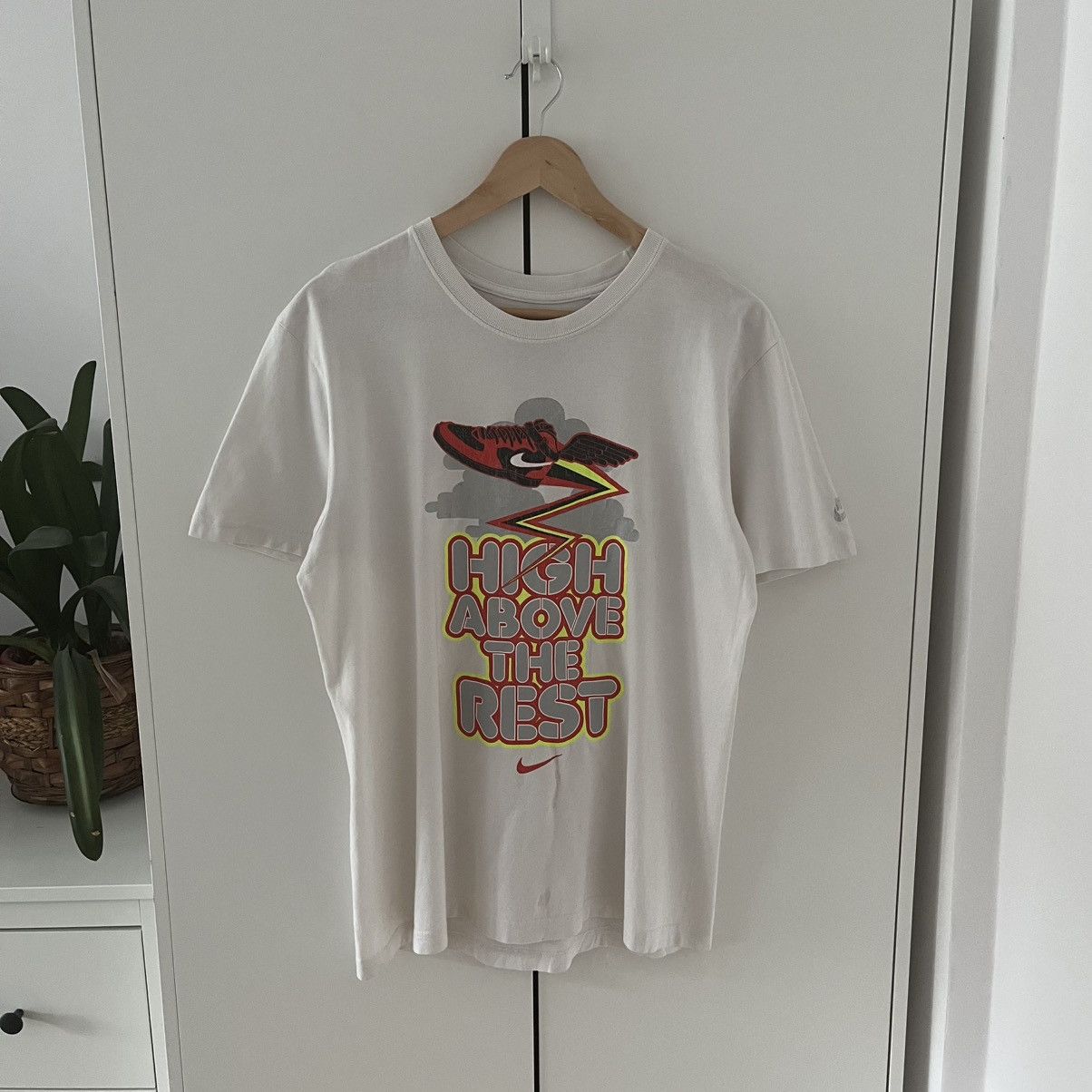 Nike Vintage Nike “High Above The Best” Central Logo White Tee Size US M / EU 48-50 / 2 - 1 Thumbnail