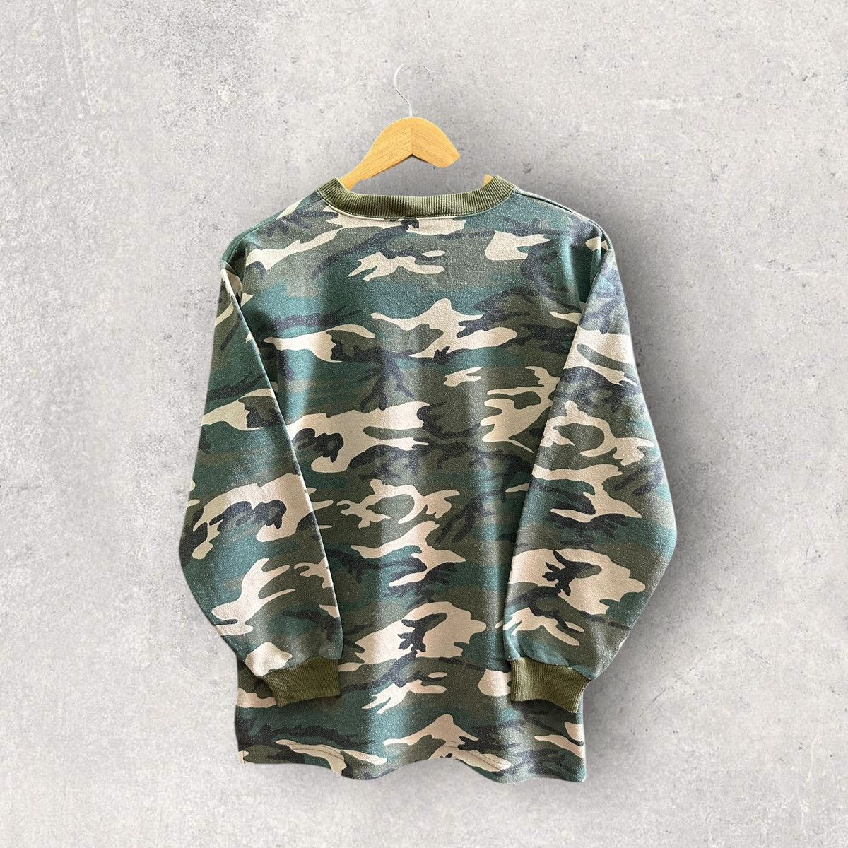 Adidas × Vintage Vintage 80’s Adidas Camo Green Sweatshirt Size US S / EU 44-46 / 1 - 6 Thumbnail