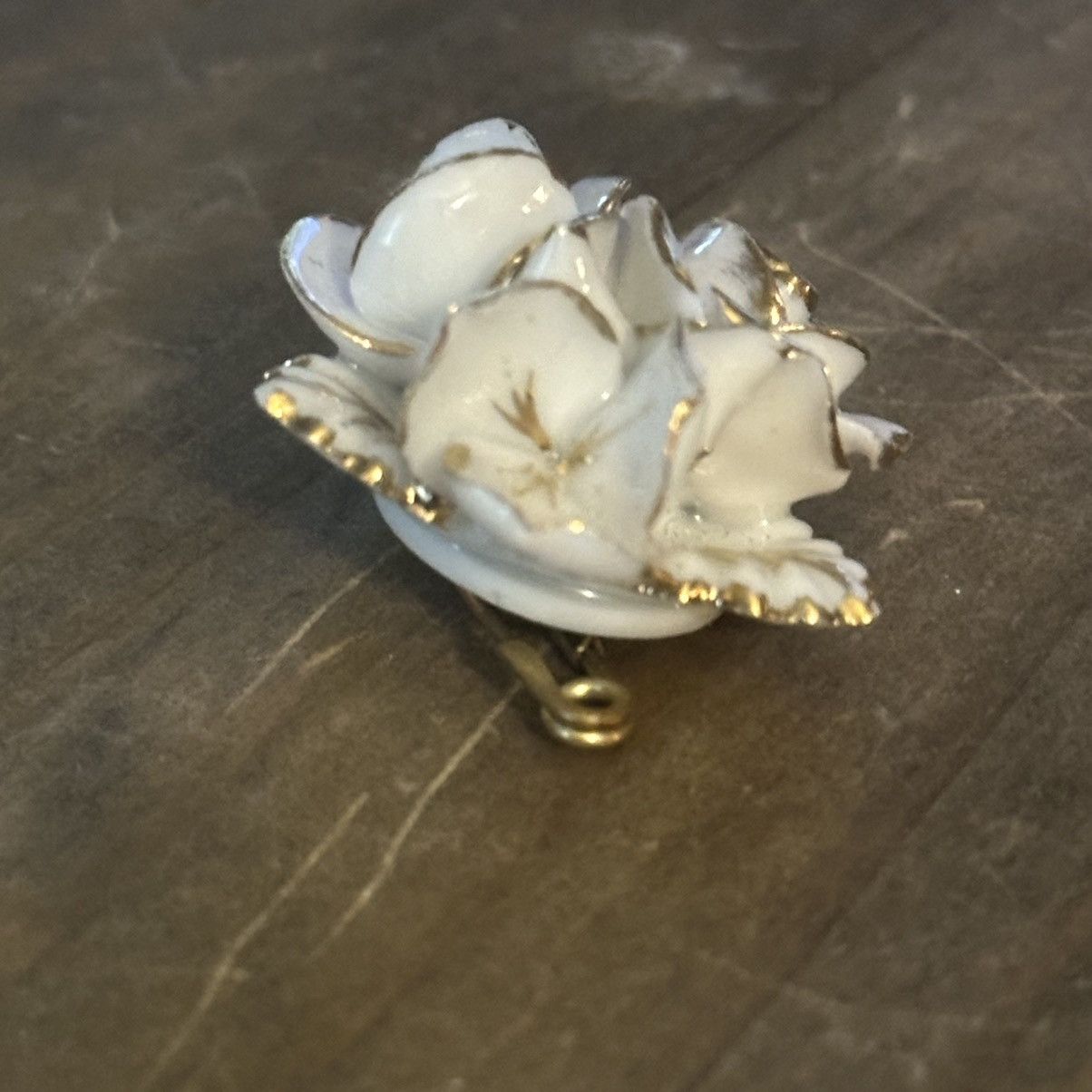 Vintage Vintage porcelain white rose brooch Size ONE SIZE - 4 Thumbnail