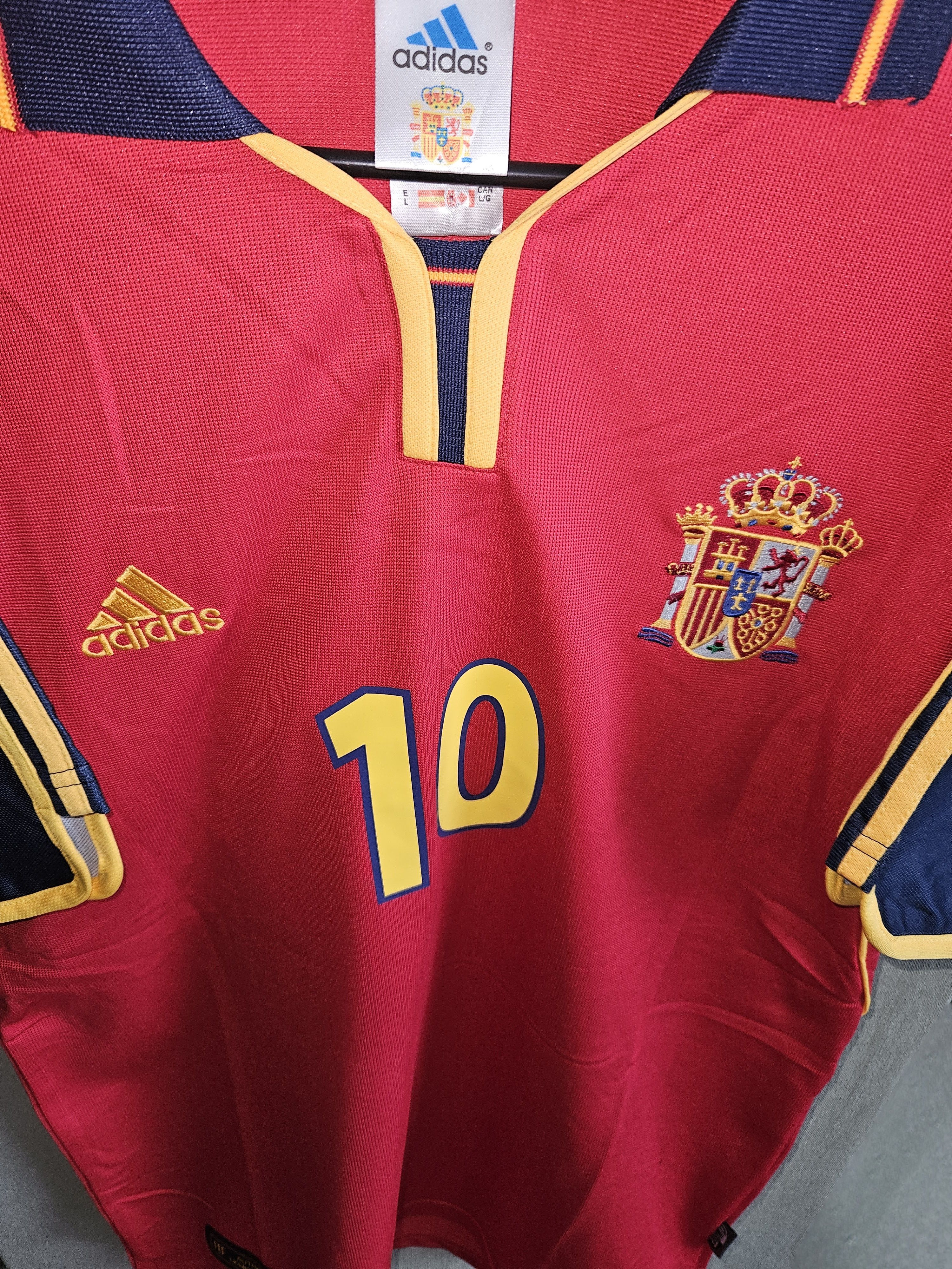 Other Raul 10 Spain 2000 Vintage Soccer Jersey trikot camiseta Size US L / EU 52-54 / 3 - 4 Thumbnail
