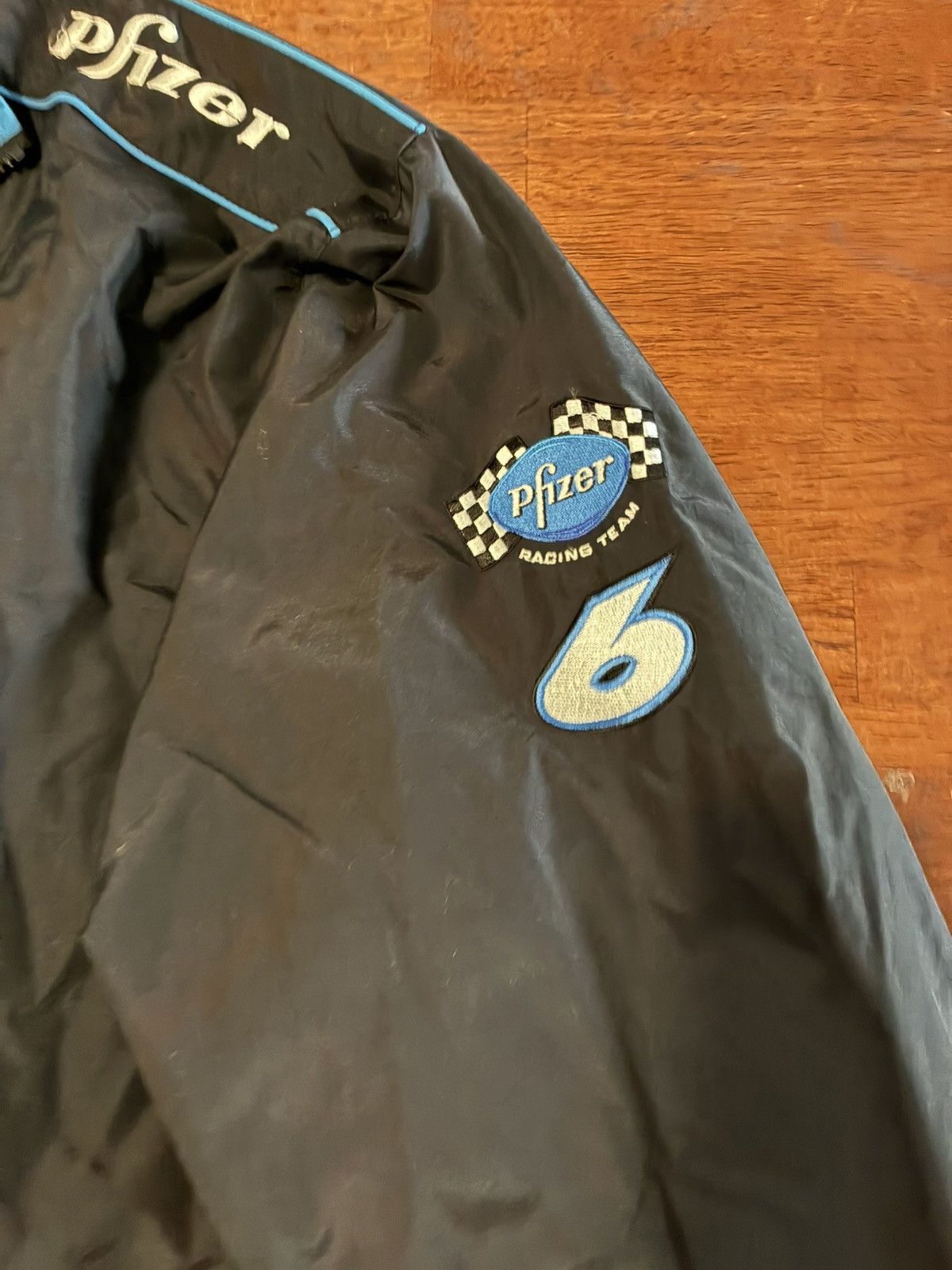Chase Authentics Chase Authentics XL Pfizer NASCAR Jacket - Mark Martin Size US XL / EU 56 / 4 - 6 Thumbnail