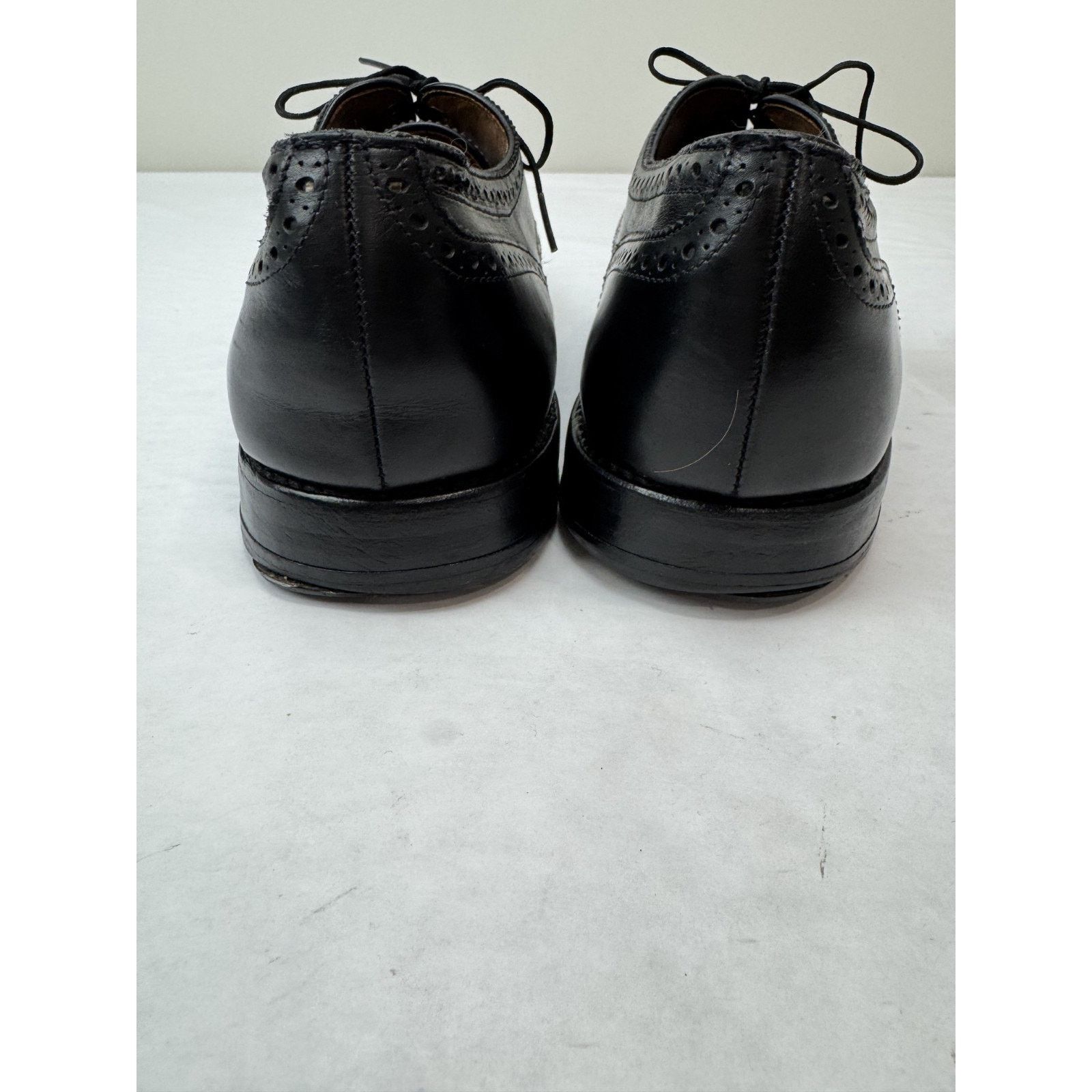 Allen Edmonds Allen Edmonds Sanford Oxford Black Leather Dress Shoe 10.5 B Size US 10.5 / EU 43-44 - 7 Thumbnail