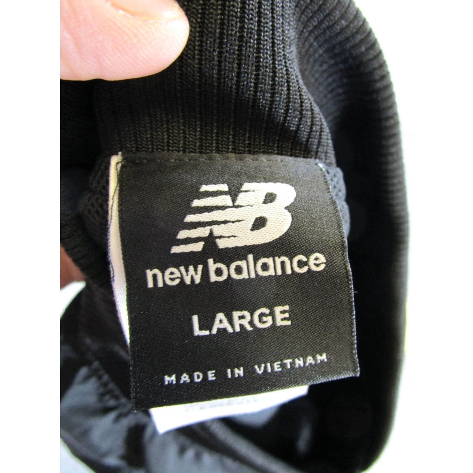 New Balance VINTAGE New Balance Jacket Womens L Black Bomber Outdoor Stains Size L / US 10 / IT 46 - 6 Thumbnail