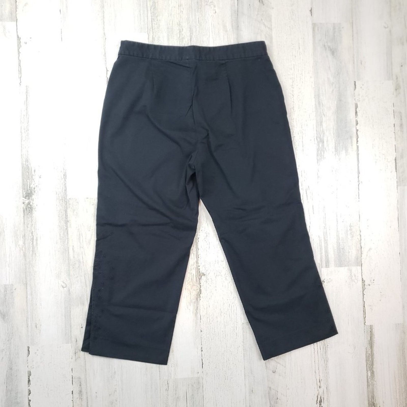 DKNY DKNY Petite Solid Black Embroidered Capri Cropped Pants 10P Size 32" / US 10 / IT 46 - 7 Thumbnail
