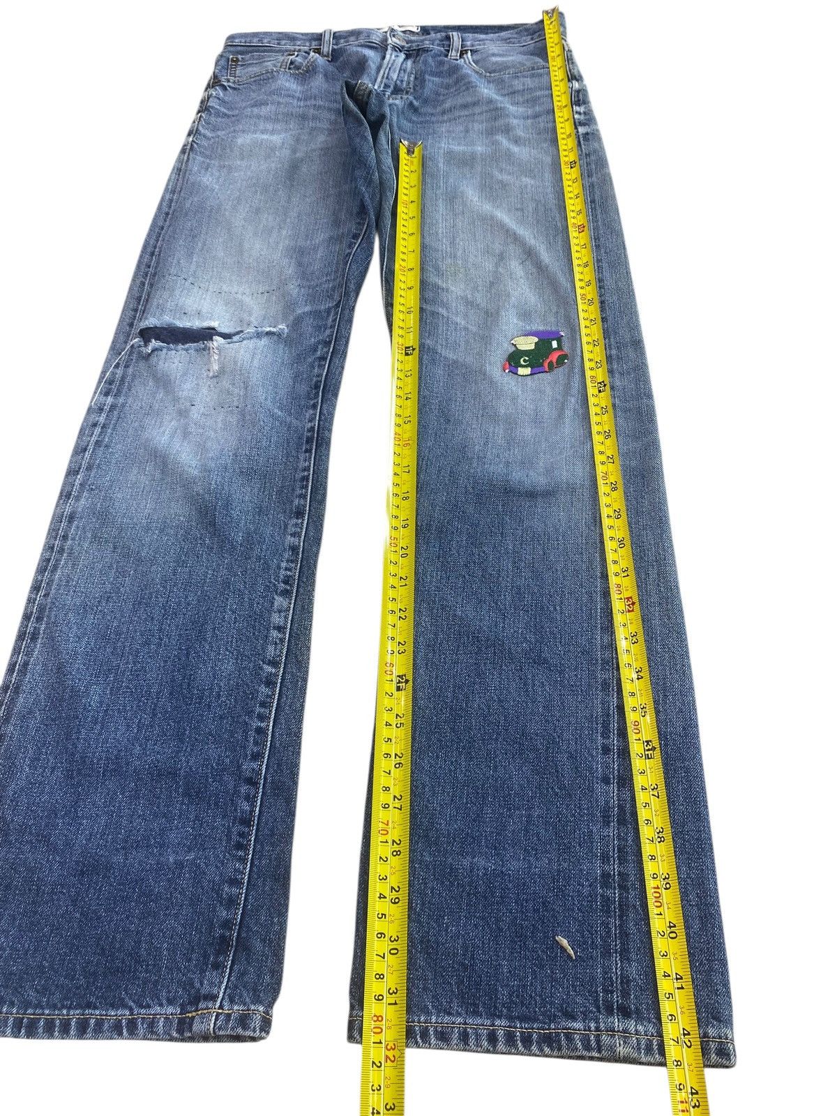 Uniqlo Uniqlo Brand Faded Embroidery Style Ripped Jeans Size US 32 / EU 48 - 7 Thumbnail
