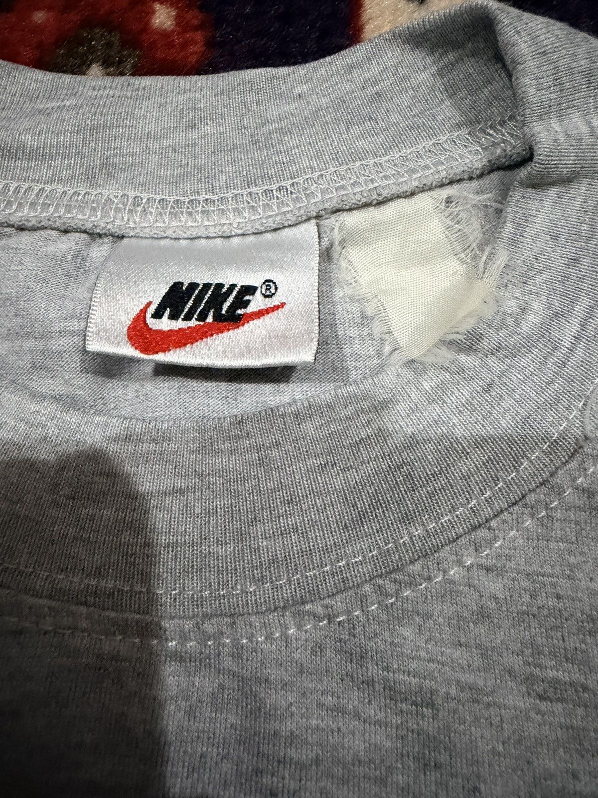 Nike Vintage Nike rainbow swoosh" Size US L / EU 52-54 / 3 - 2 Thumbnail
