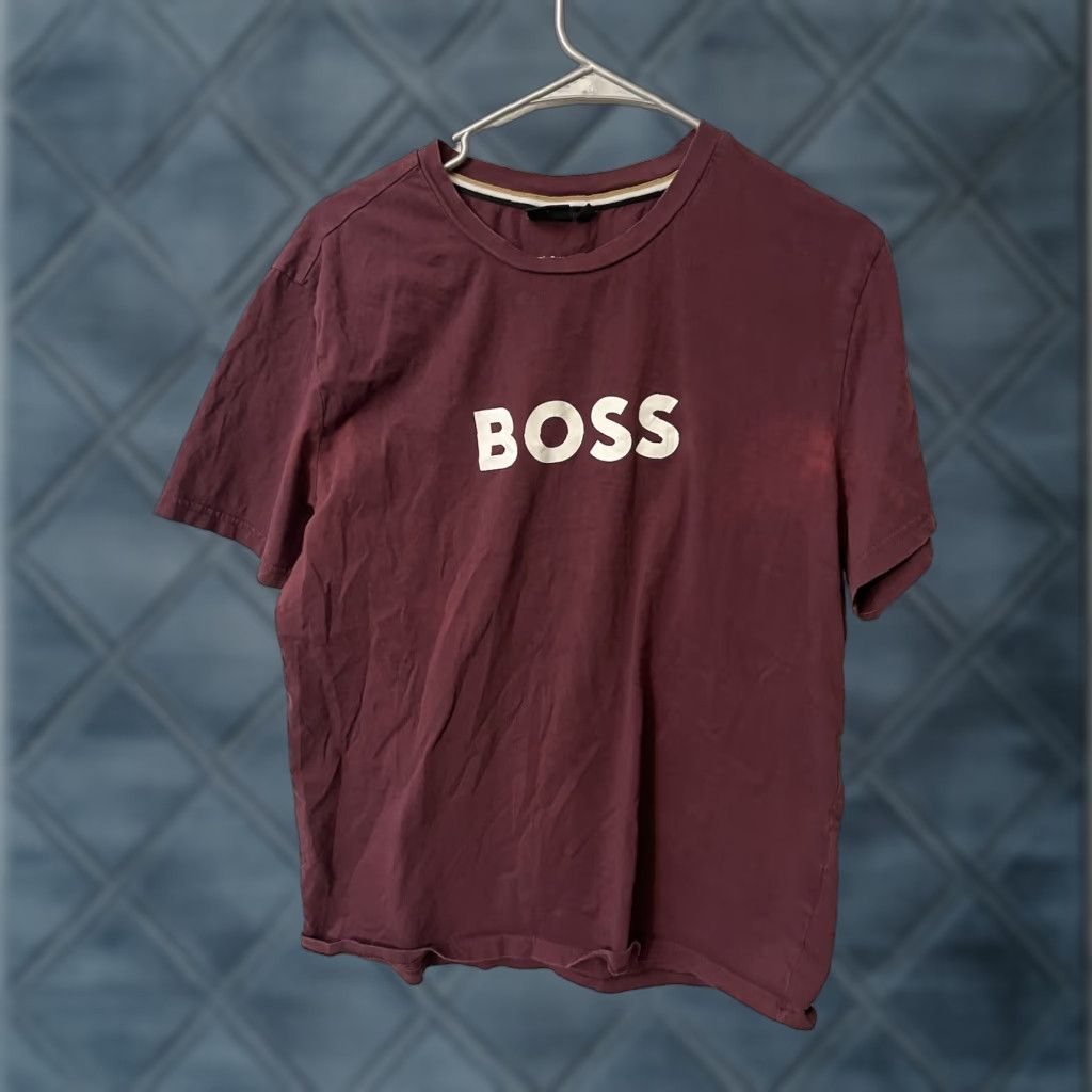 Hugo Boss Hugo Boss Logo Graphic T-Shirt Maroon Regular Large Men Shirt T-Shirt Mens L Logo Size US L / EU 52-54 / 3 - 1 Thumbnail