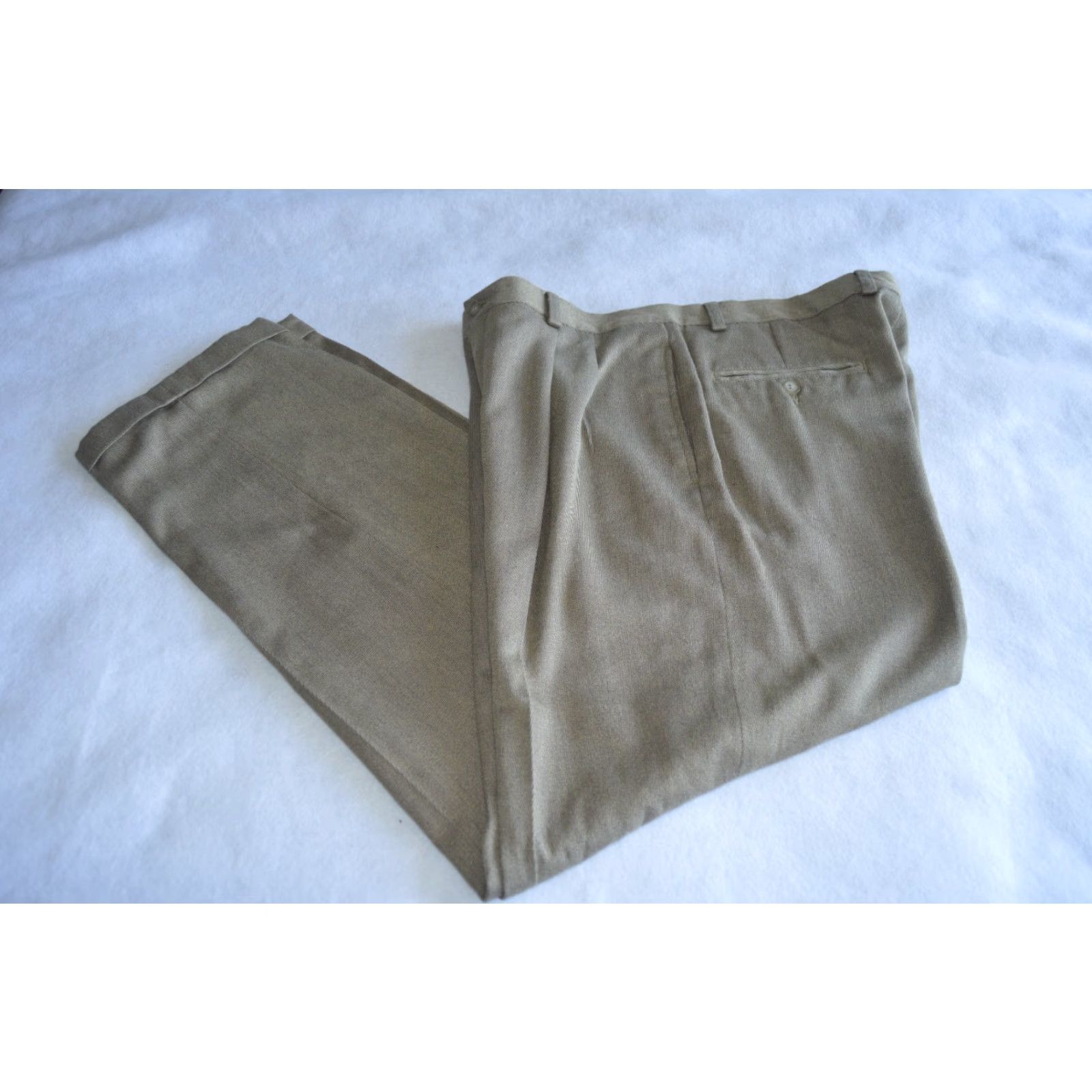 Liz Claiborne Claiborne Mens Dress Pants 36x32 Taupe Cuffed Pleated Front Straight Leg Beig e Polyester Slack Trousers Size US 36 / EU 52 - 2 Thumbnail