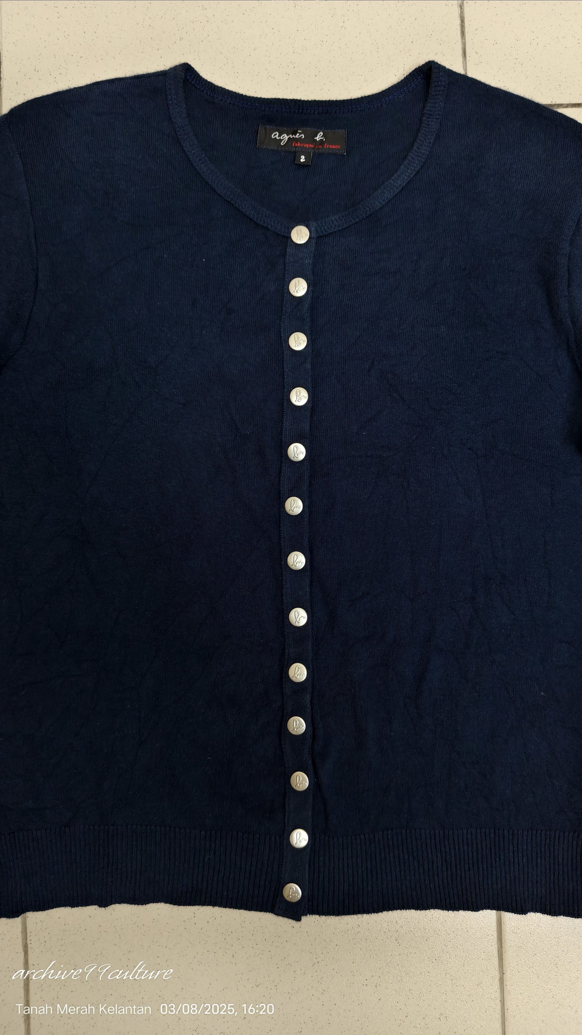 agnes b. The "Swing" snap cardigan, a fitted with snap buttons Size XS / US 0-2 / IT 36-38 - 4 Thumbnail