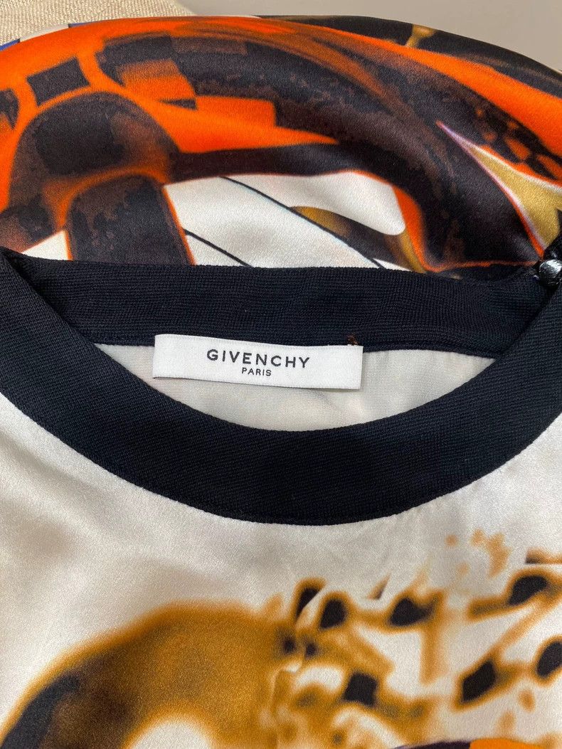 Givenchy Givenchy Silk vest, size M, chest 104 cm Size US M / EU 48-50 / 2 - 3 Thumbnail