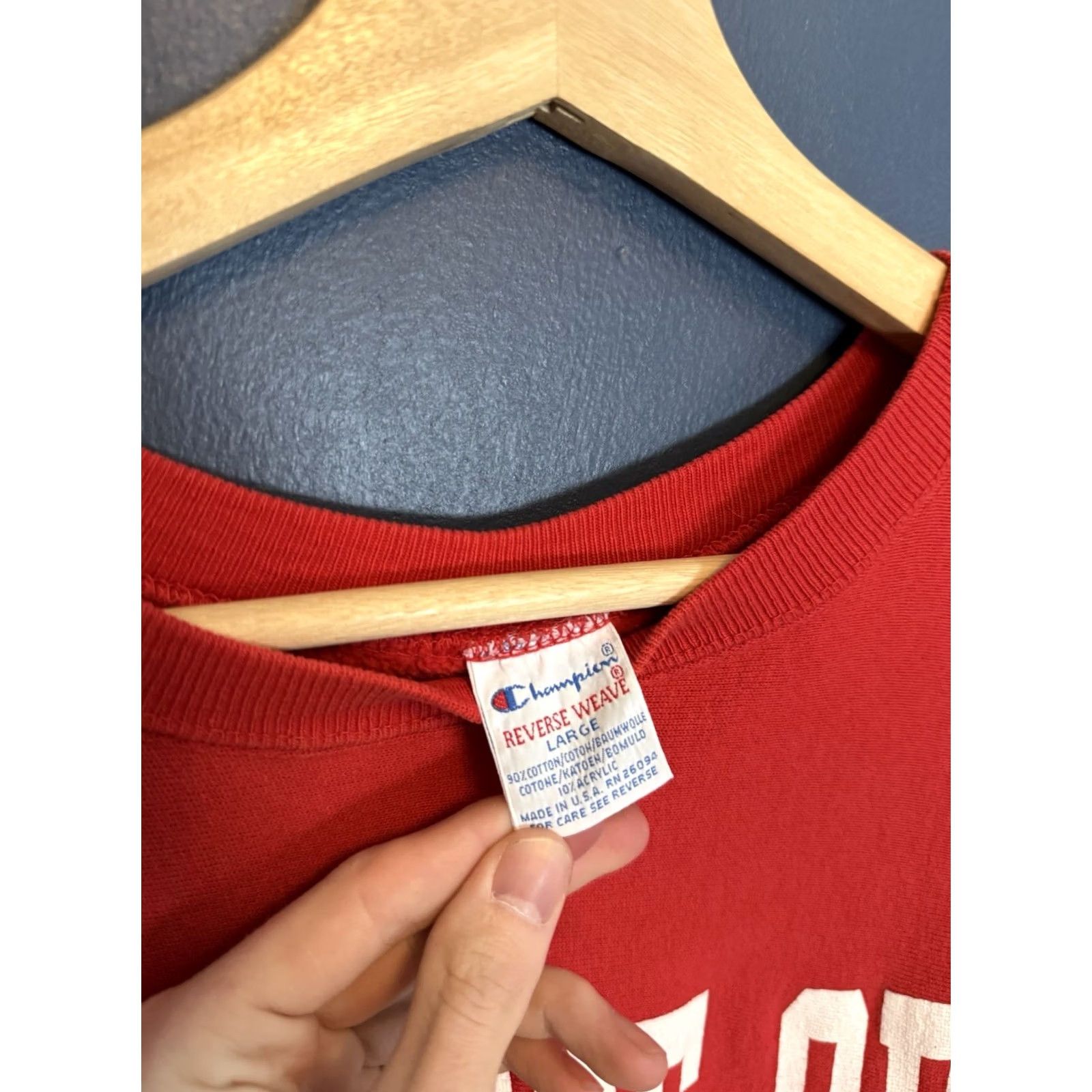 Champion VINTAGE Champion Reverse Weave Sweatshirt Red 90s Large Men Pullover Reversible St Benedict College Size L Size US L / EU 52-54 / 3 - 2 Thumbnail