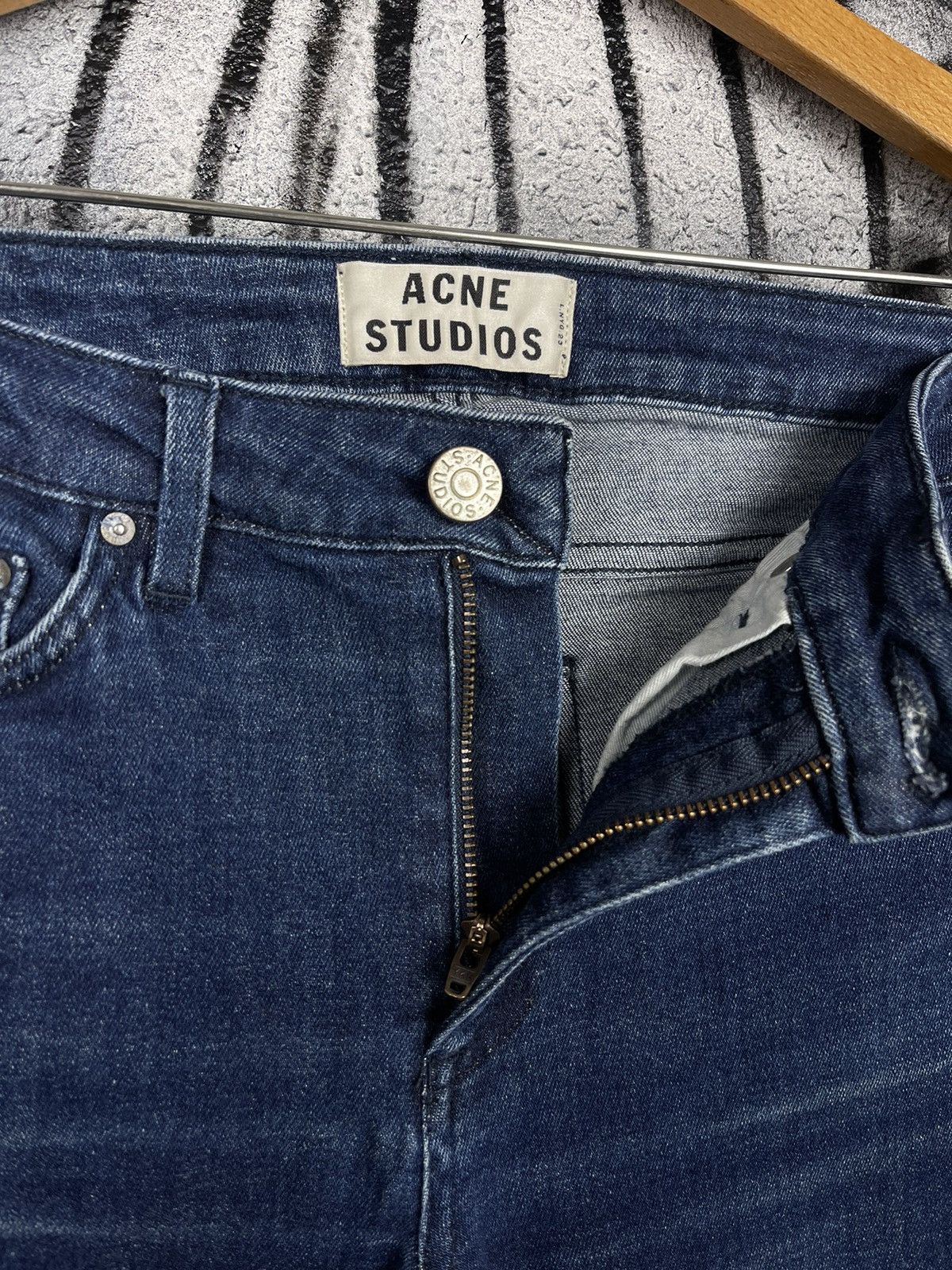 Acne Studios Acne Studios Skin 5 Soft Rinse Jeans Woman’s Size 28/34 Size 28" / US 6 / IT 42 - 8 Thumbnail
