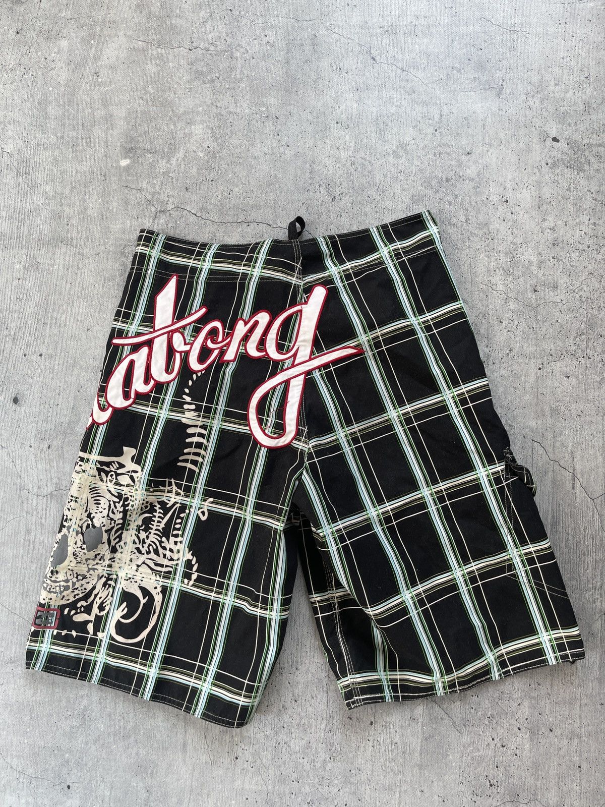 Billabong × Vintage Vintage 90s Billabong shorts art streetwear style size Size US 32 / EU 48 - 1 Thumbnail