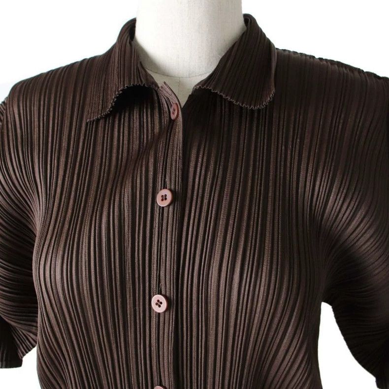 Issey Miyake Issey Miyake size:3 Brown pleated short-sleeved cardigan Size L / US 10 / IT 46 - 4 Thumbnail