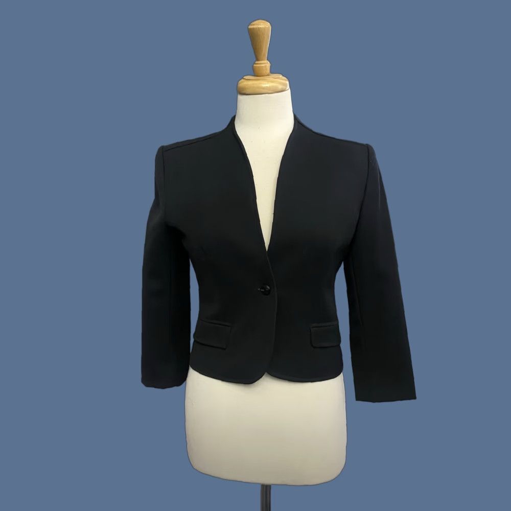 VINTAGE Diane von Furstenberg Neiman Marcus 100% Wool Crop Blazer Jacket Size 6 Women Black Wool Blazer - One-Button Cropped Formal Jacket