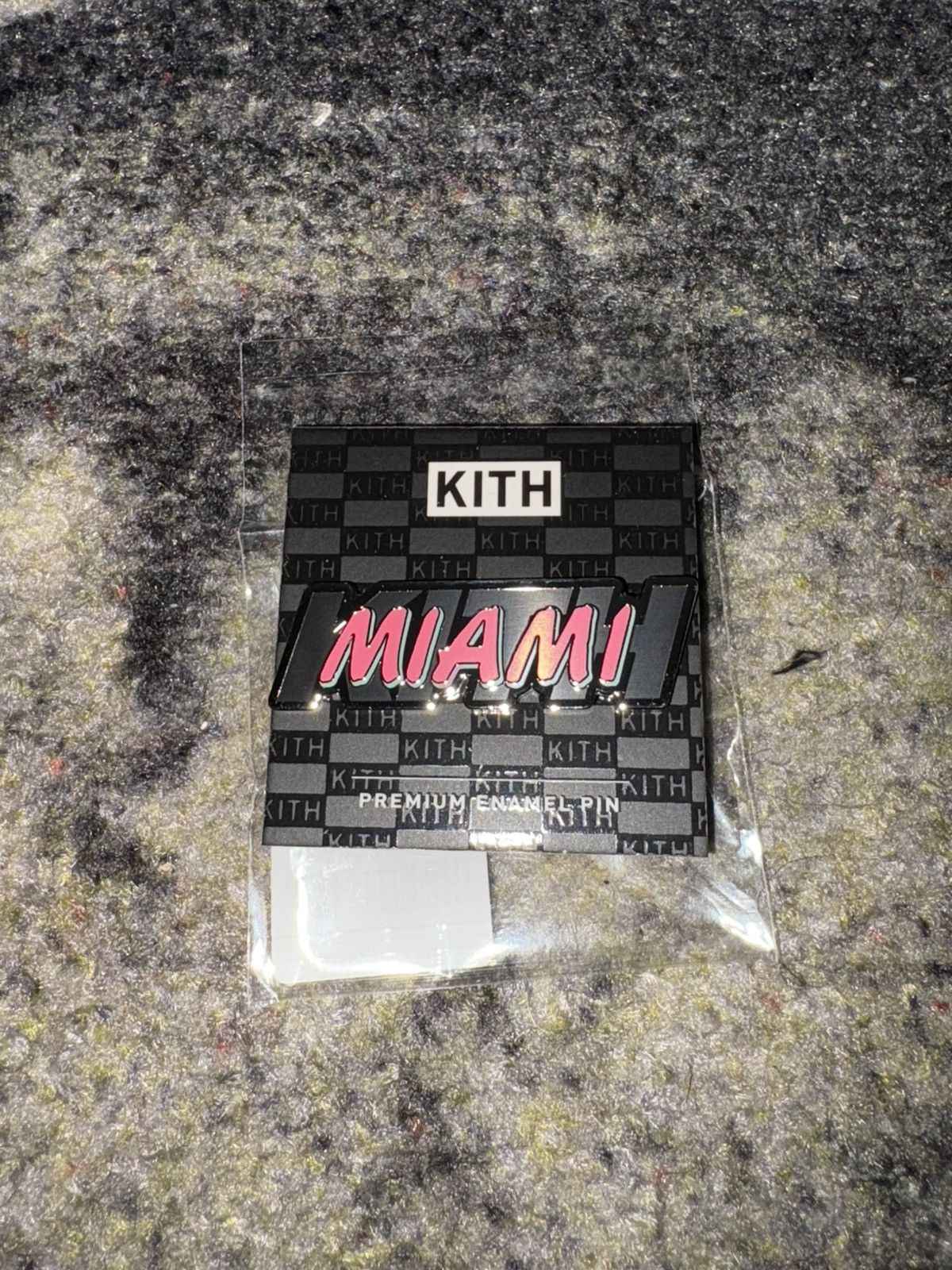 Kith Kith Miami Instore Exclusive Pin Size ONE SIZE - 3 Thumbnail