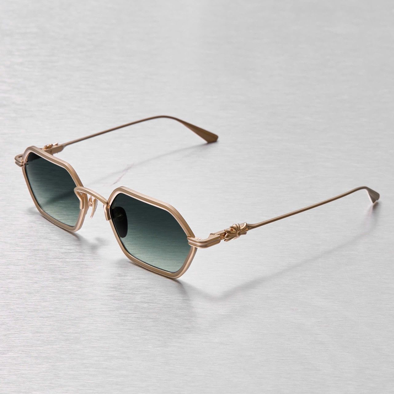 Chrome Hearts CHROME HEARTS DATASS MATTER GOLD PLATED SUNGLASSES Size ONE SIZE - 2 Thumbnail