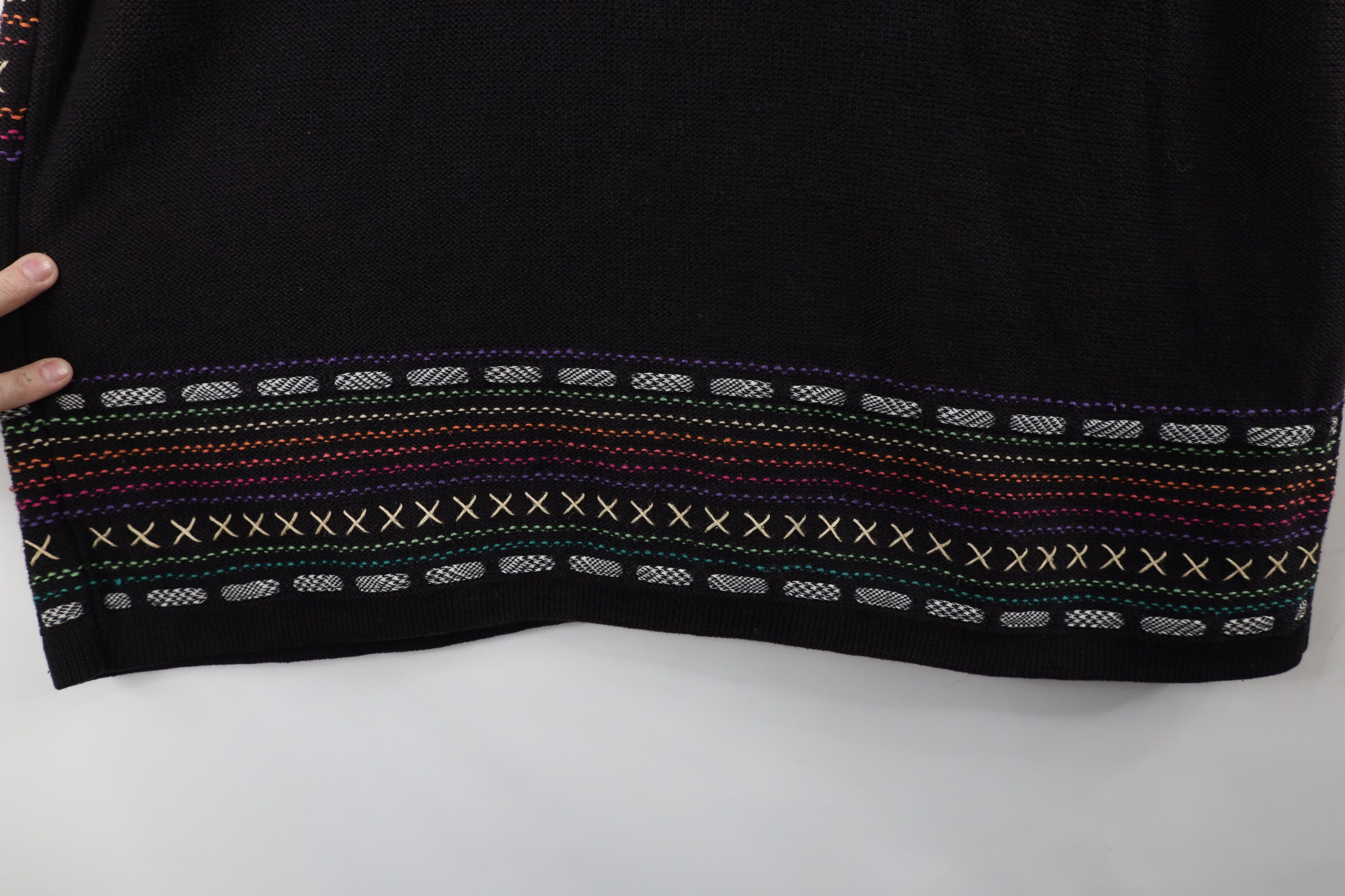 Vintage Vintage 90s Streetwear Embroidered Knit Flower Sweater Vest Size L / US 10 / IT 46 - 9 Thumbnail