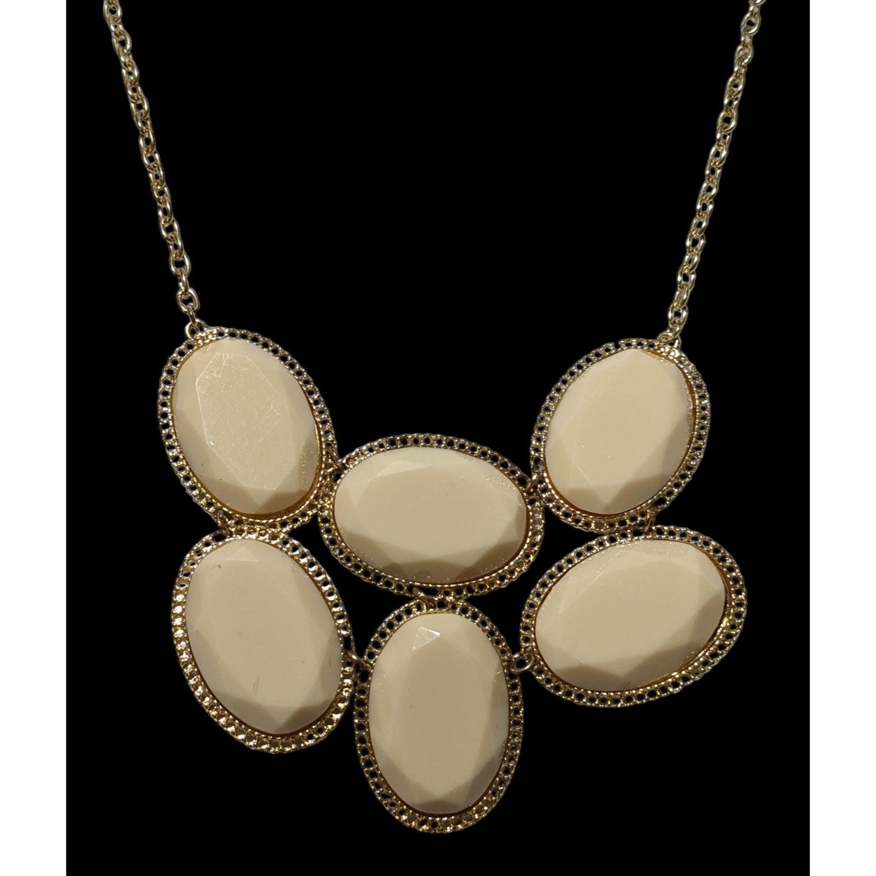Other Retro Preppy Cream Gemmed Statement Necklace Size ONE SIZE - 3 Thumbnail