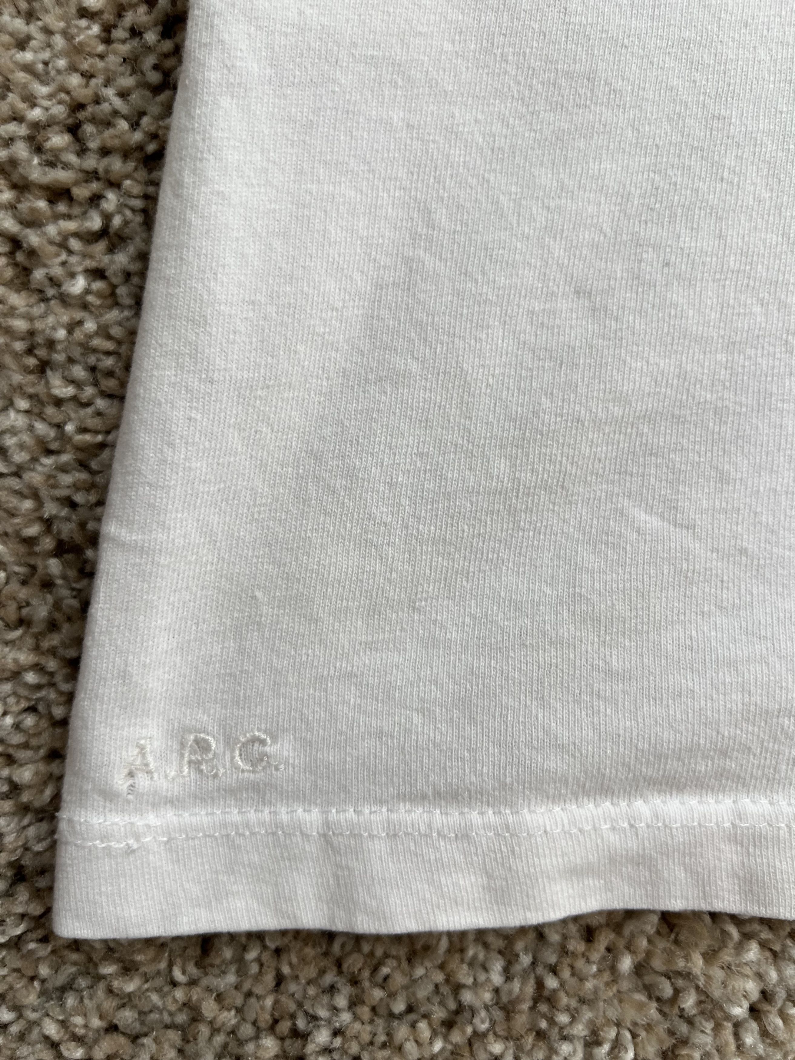 A.P.C. Graphic Tee Size US M / EU 48-50 / 2 - 6 Thumbnail