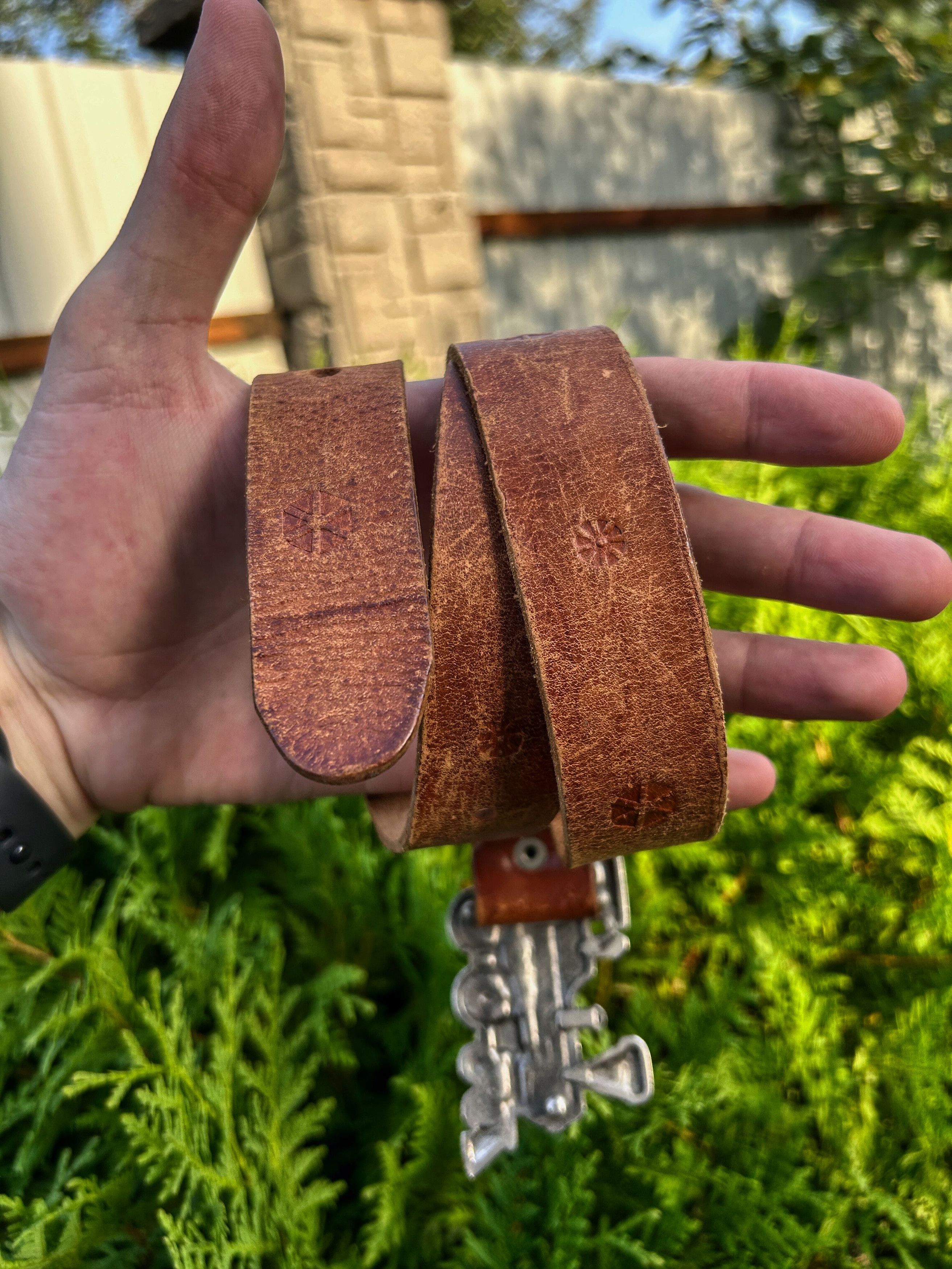 Japanese Brand Vintage Train Buckle Brown Distressed Leather Belt Western Size ONE SIZE - 4 Thumbnail