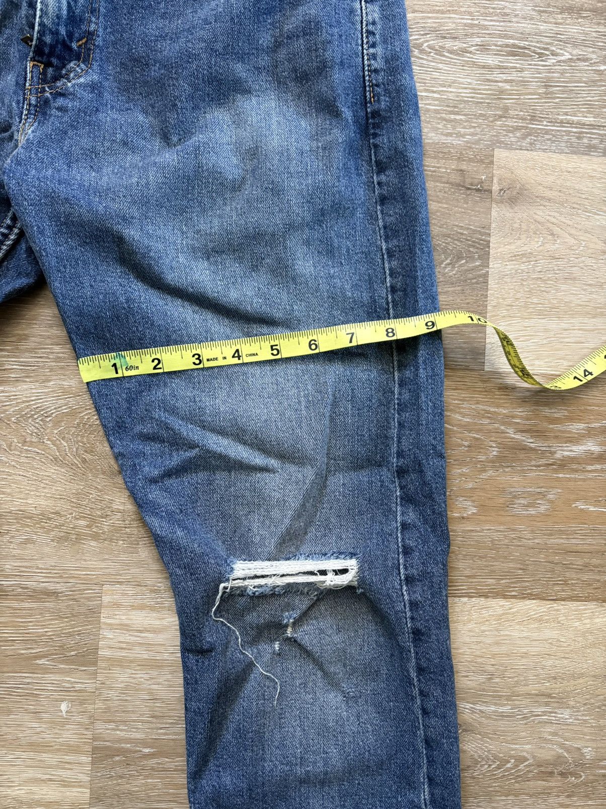 Levi's Levi’s 501 blue wash distressed denim Size US 31 - 2 Thumbnail