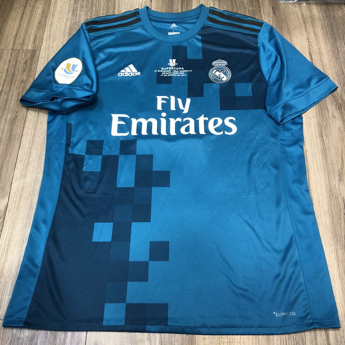 Adidas Real Madrid 2017 supercopa final shirt #11 Bale Size US L / EU 52-54 / 3 - 1 Thumbnail
