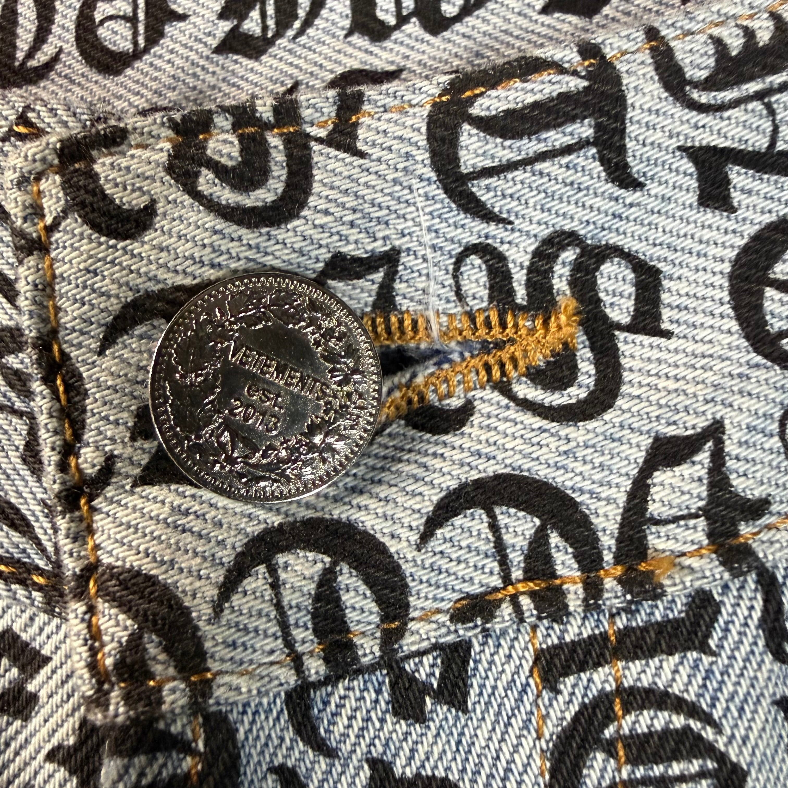 Vetements Vetements Gothic Monogram Baggy Denim Jeans Size US 33 - 4 Thumbnail