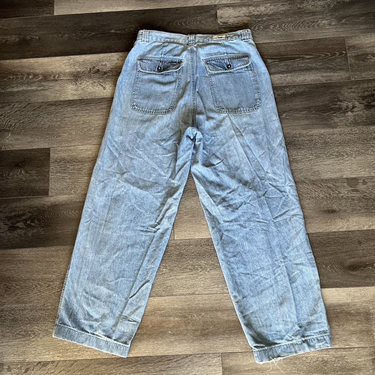 Lee Vintage 1990s Lee Riveted Baggy Light Wash Denim Jeans 32x30 Size US 32 / EU 48 - 1 Thumbnail