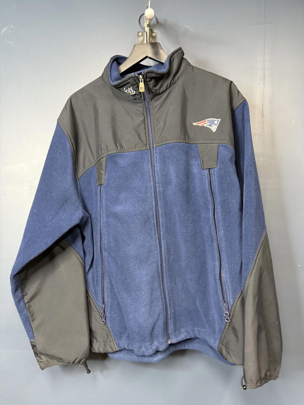 Designer NFL New England Patriots Jacket Mens Size XL Fleece Size US L / EU 52-54 / 3 - 1 Thumbnail