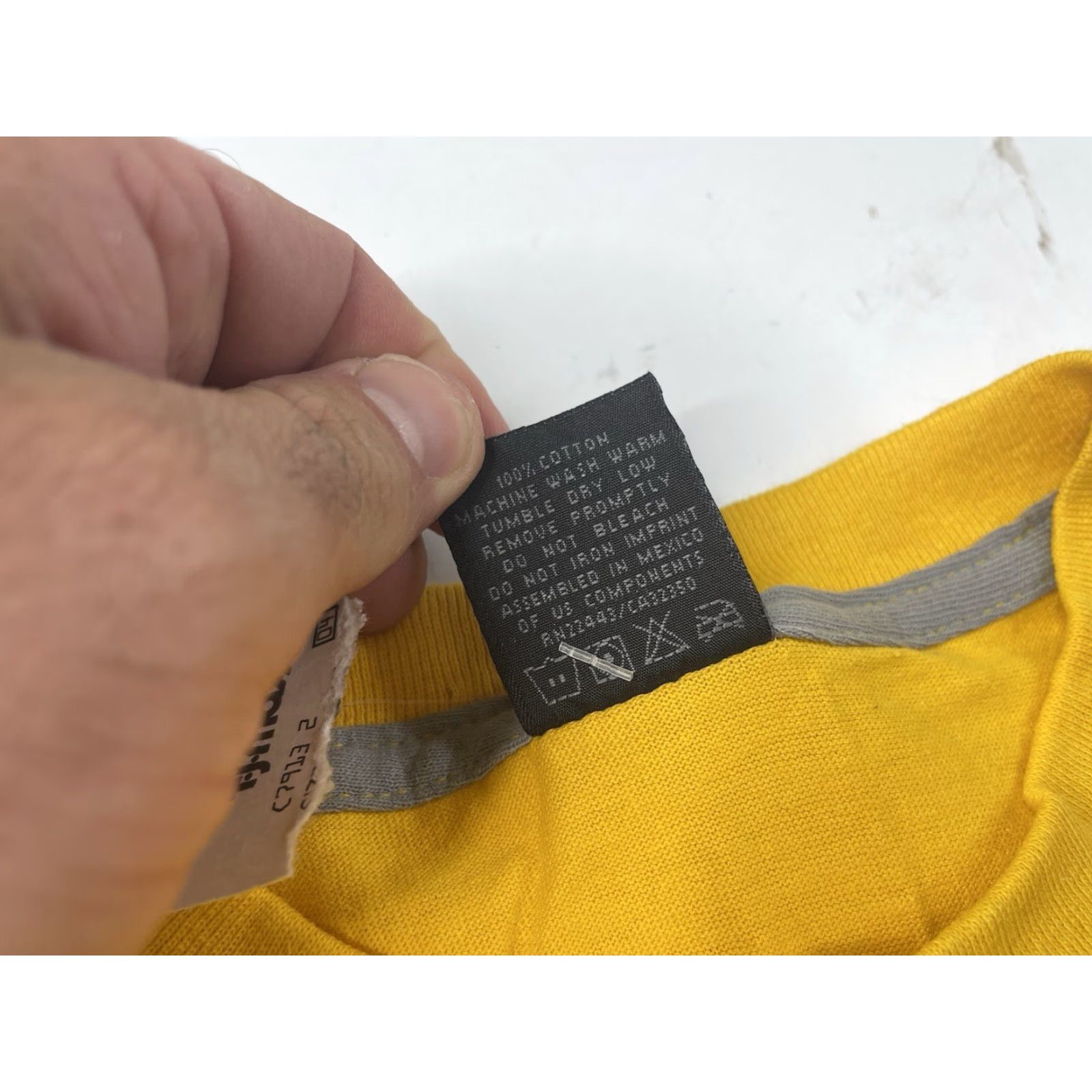 Vintage VINTAGE Tony Hawk Skateboarding Apparel T Shirt Skateboard Size S Yellow Cotton Crew Neck Short Sleeve Unisex Adults 90s Logo NWT Size US S / EU 44-46 / 1 - 4 Thumbnail