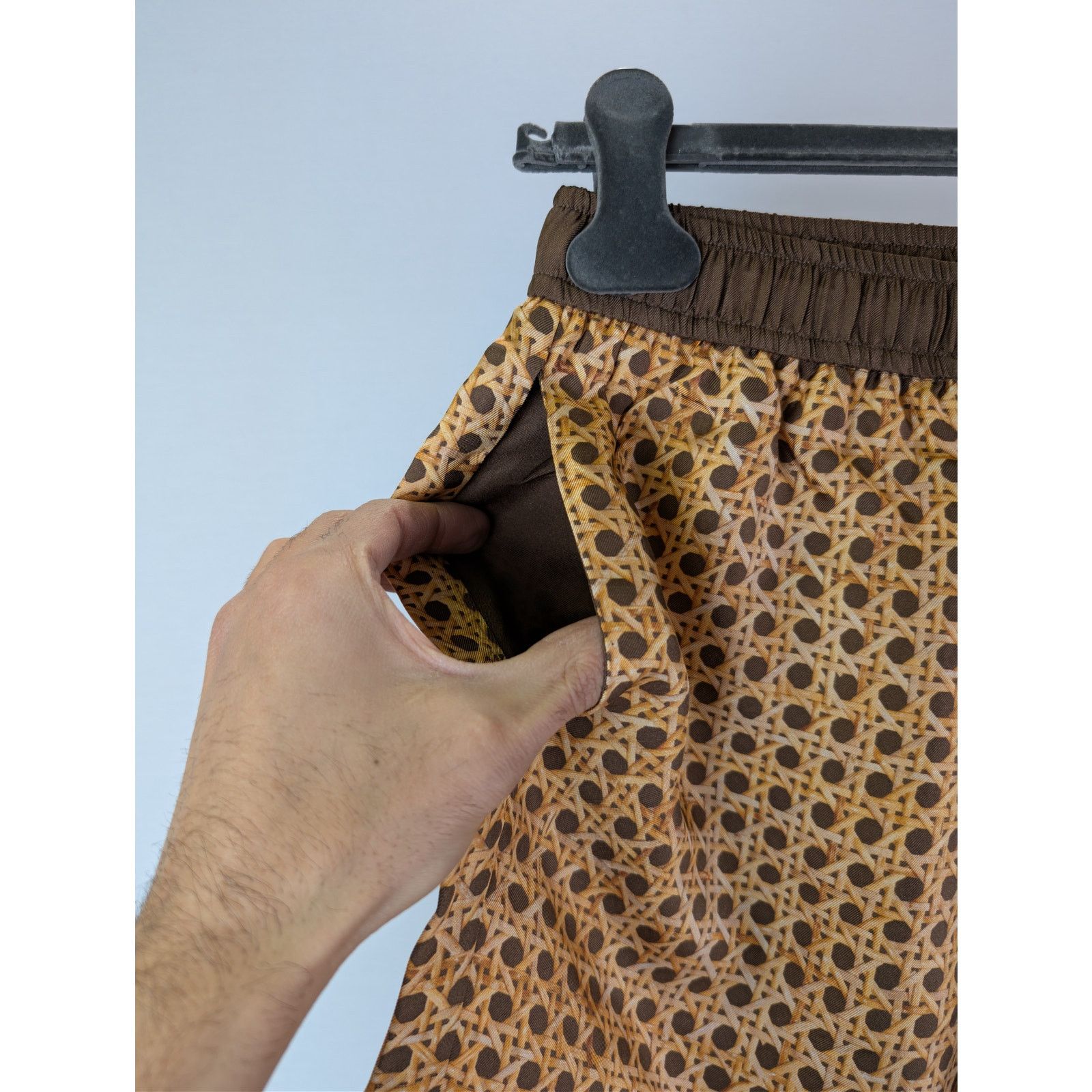 Amiri o1rshd1 Amiri Weave Pattern Silk Shorts in Brown Size US 32 / EU 48 - 6 Thumbnail