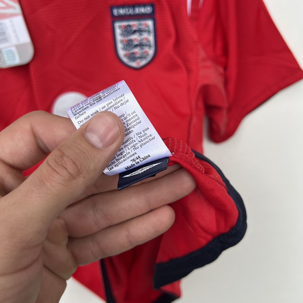 Umbro Rooney England football shirt 2004 2006 soccer Jersey Umbro Size US XXS / EU 40 - 6 Thumbnail