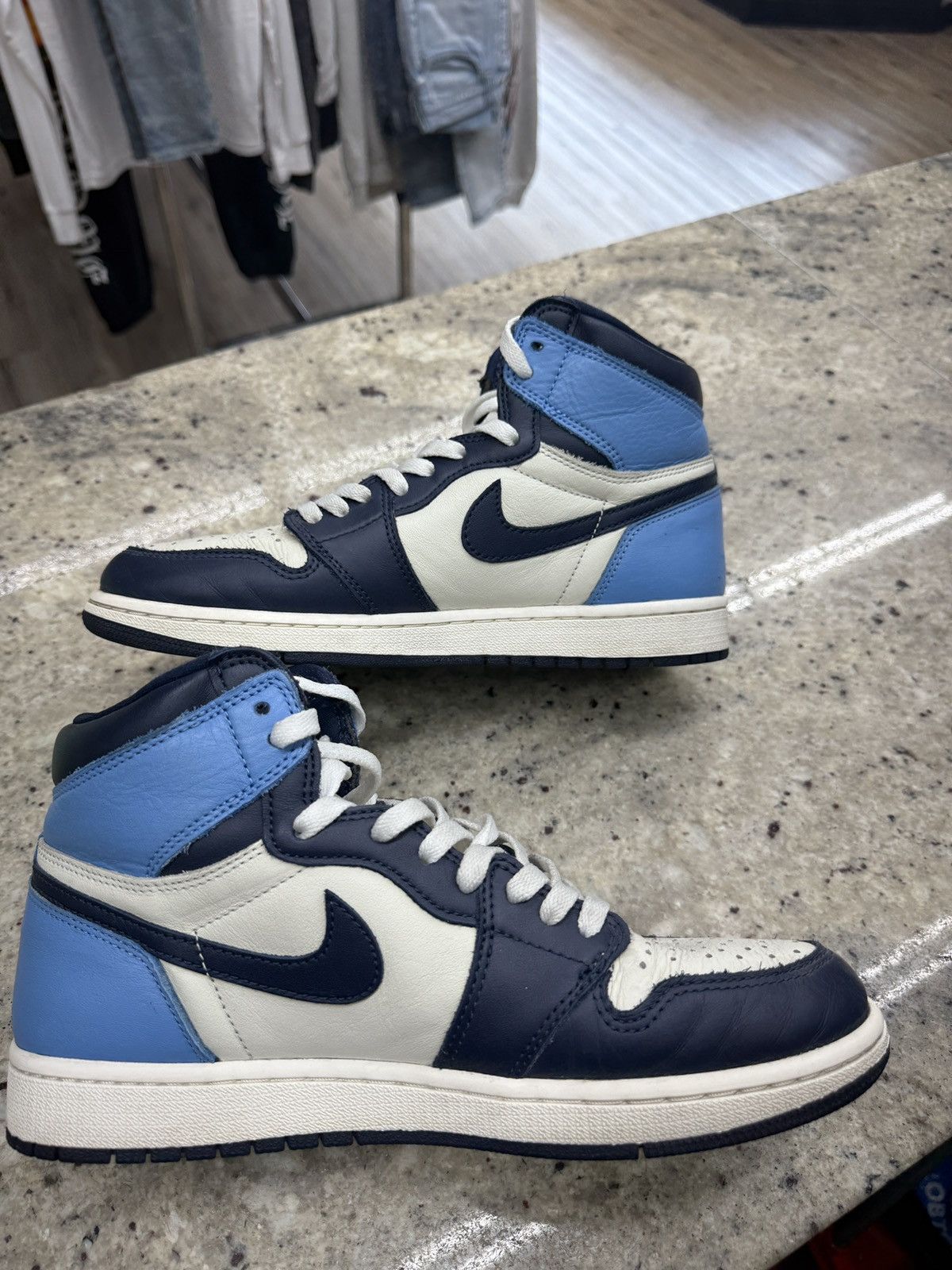 Jordan Brand Jordan 1 Retro High Obsedians Size US 9 / EU 42 - 2 Thumbnail