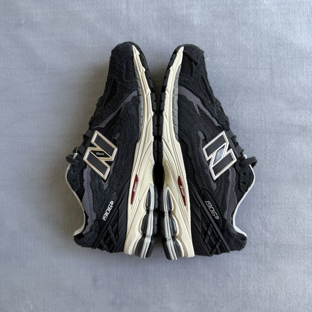 New Balance New Balance Protection Pack 1906DD Black Size US 7 / EU 40 - 4 Thumbnail