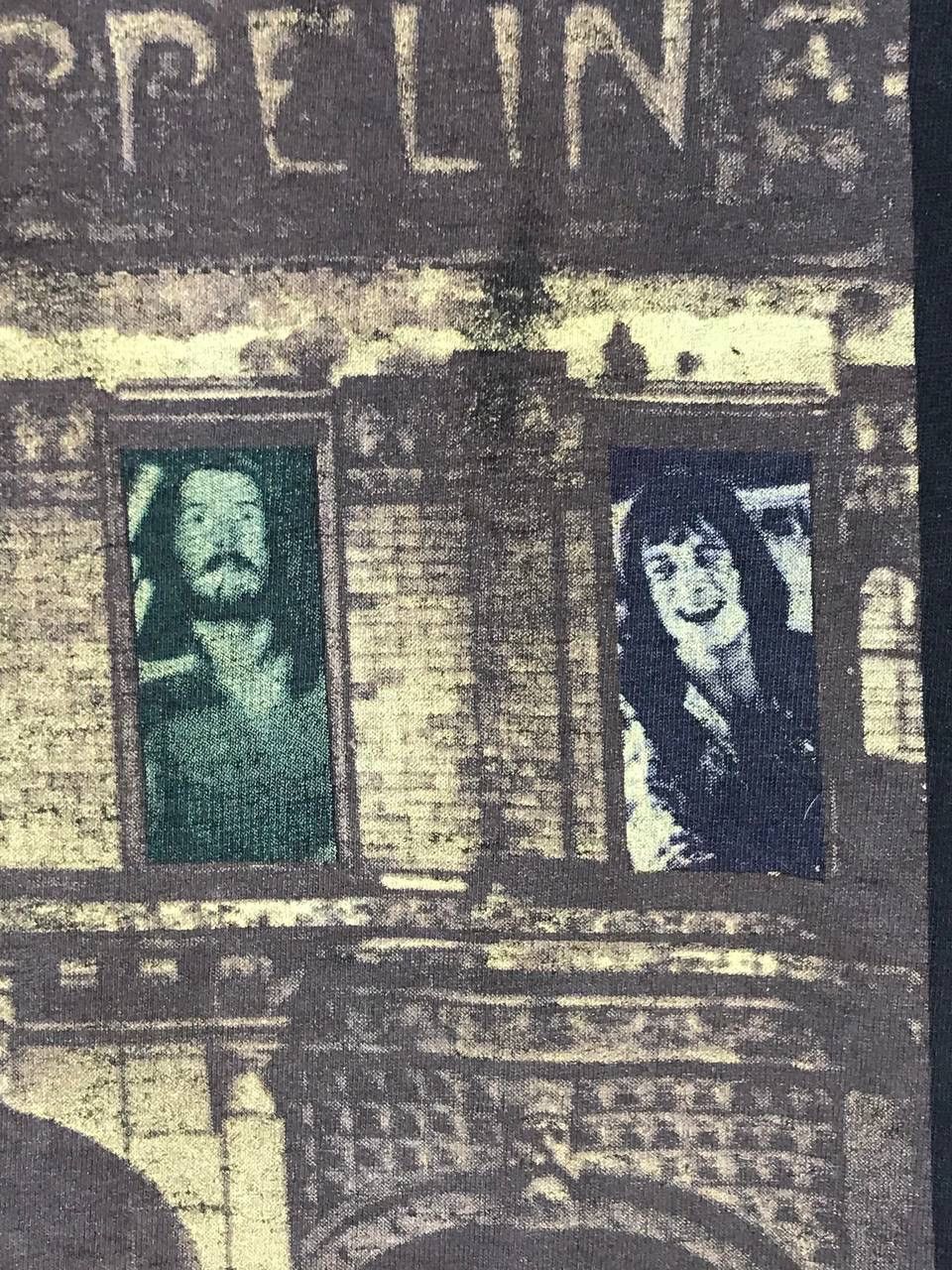 Band Tees Vintage 1988 Led Zeppelin Physical Graffiti album Size US L / EU 52-54 / 3 - 4 Thumbnail