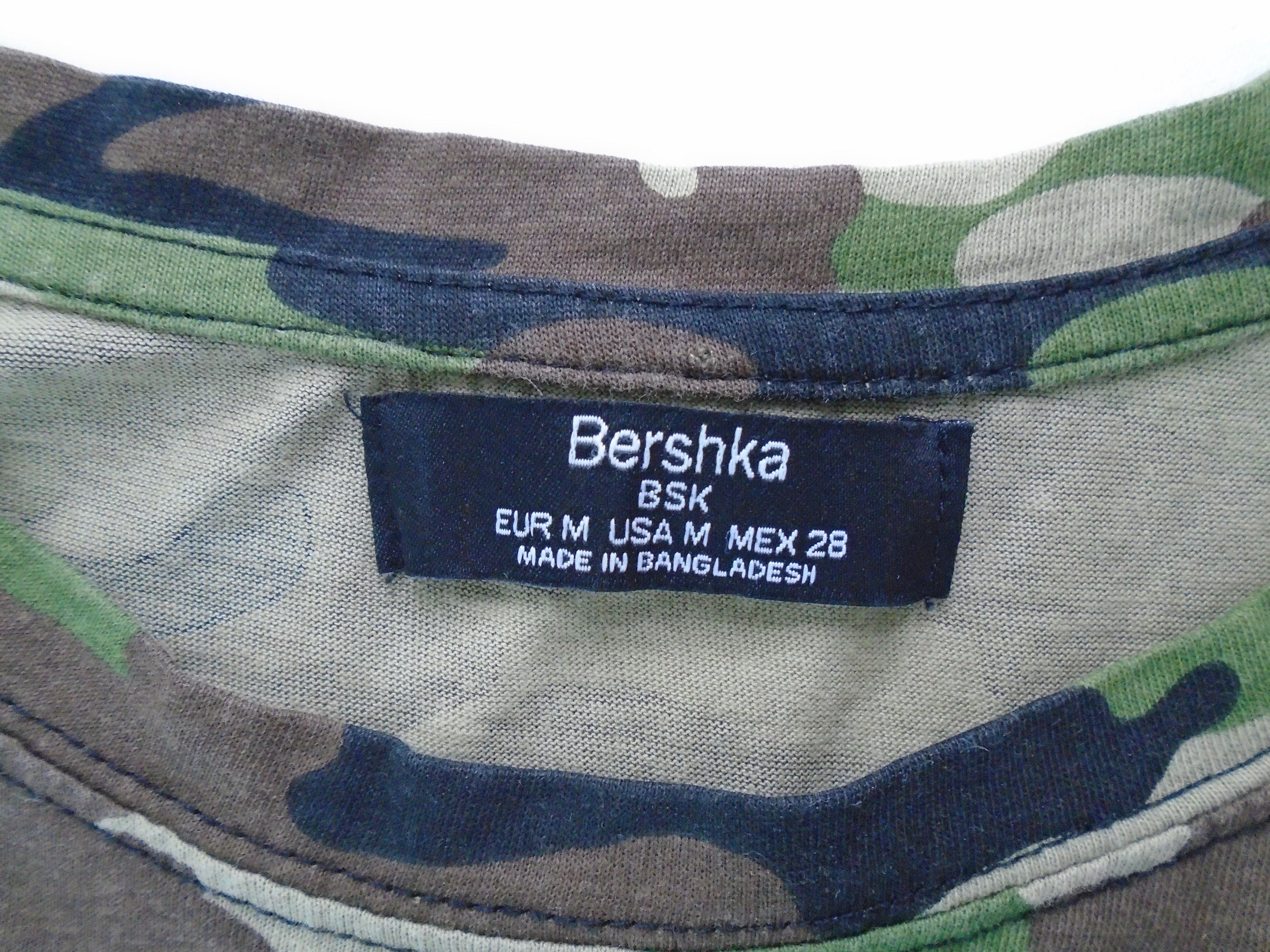 Bershka Women's T-Shirt Bershka. Multicolor. M. Used. Good condition Size M / US 6-8 / IT 42-44 - 4 Thumbnail