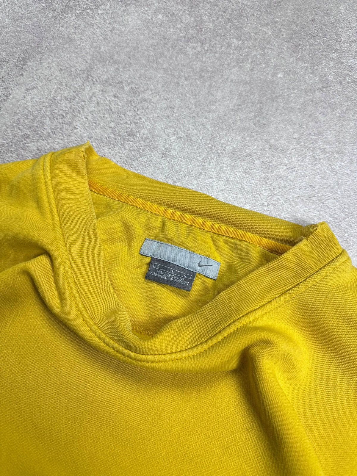 Nike Vintage Nike Swoosh Yellow Boxy Sweatshirt L Size US L / EU 52-54 / 3 - 4 Thumbnail