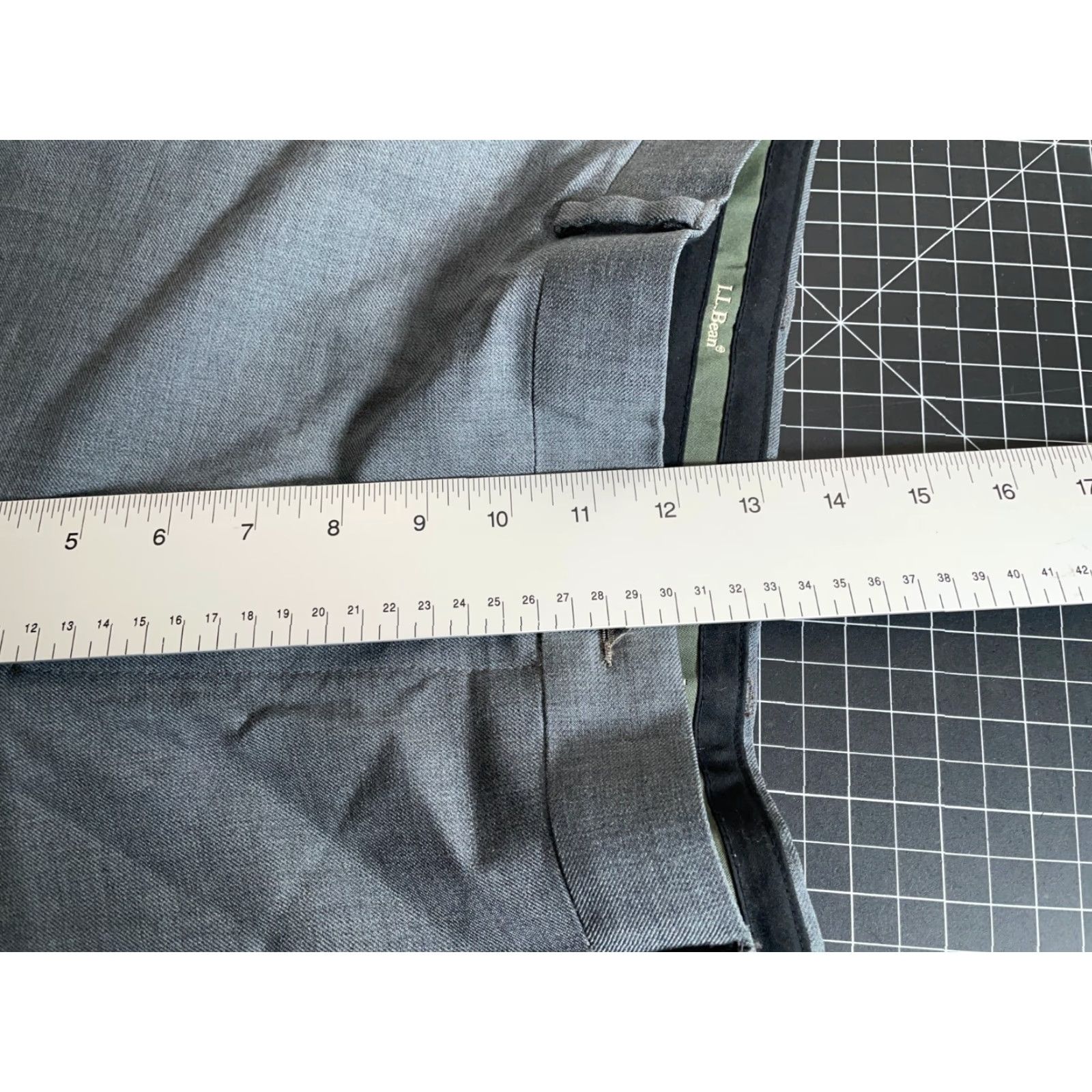 Vintage L.L. Bean Men's Wool Classic Fit Dress Pants 38 x 29 Gray Cuffed Flat Front Size US 39 - 6 Thumbnail