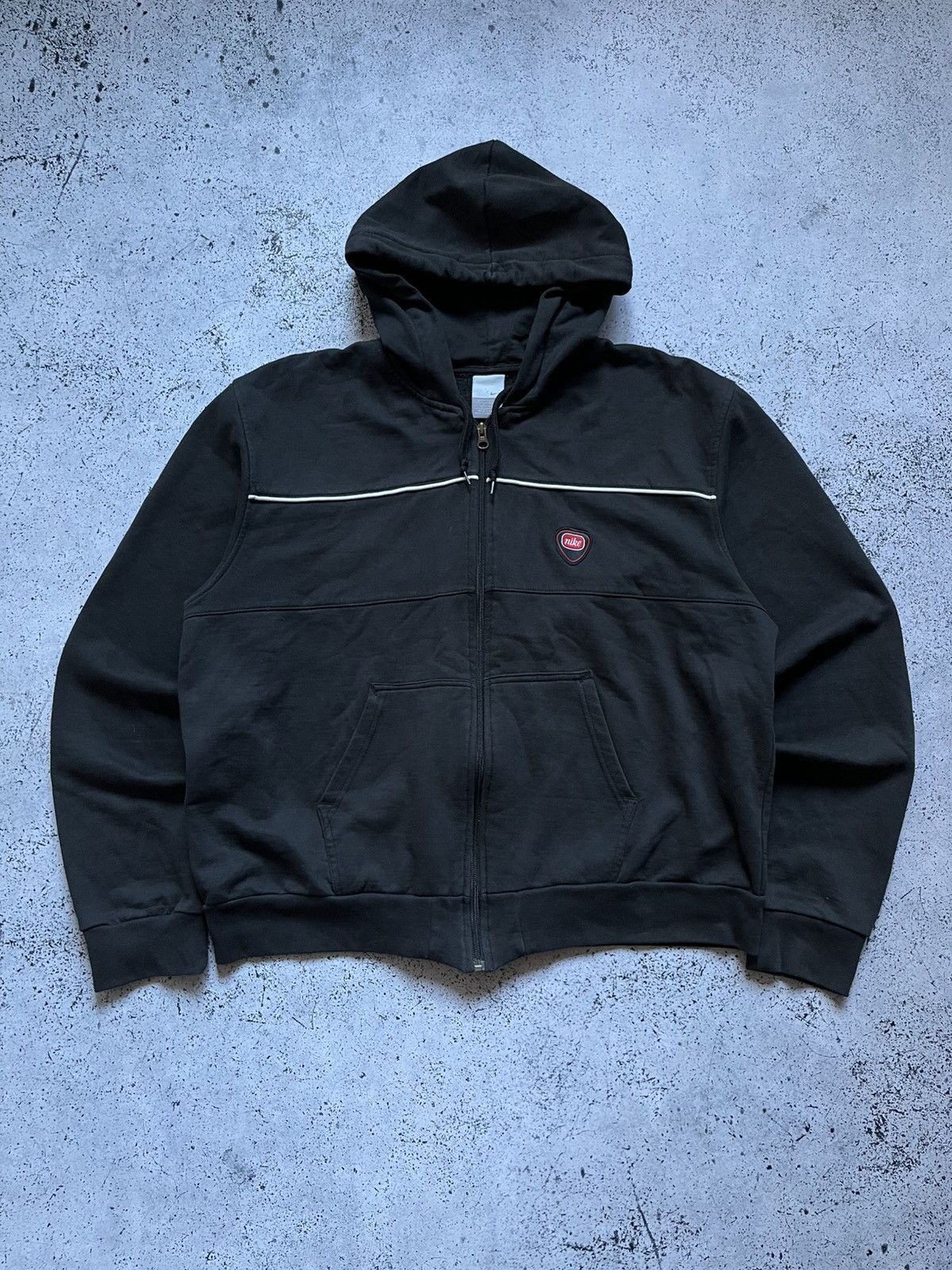 Nike Vintage Nike Baggy Oversized Zip Hoodie Embroidered Logo Y2K Size US XL / EU 56 / 4 - 1 Thumbnail