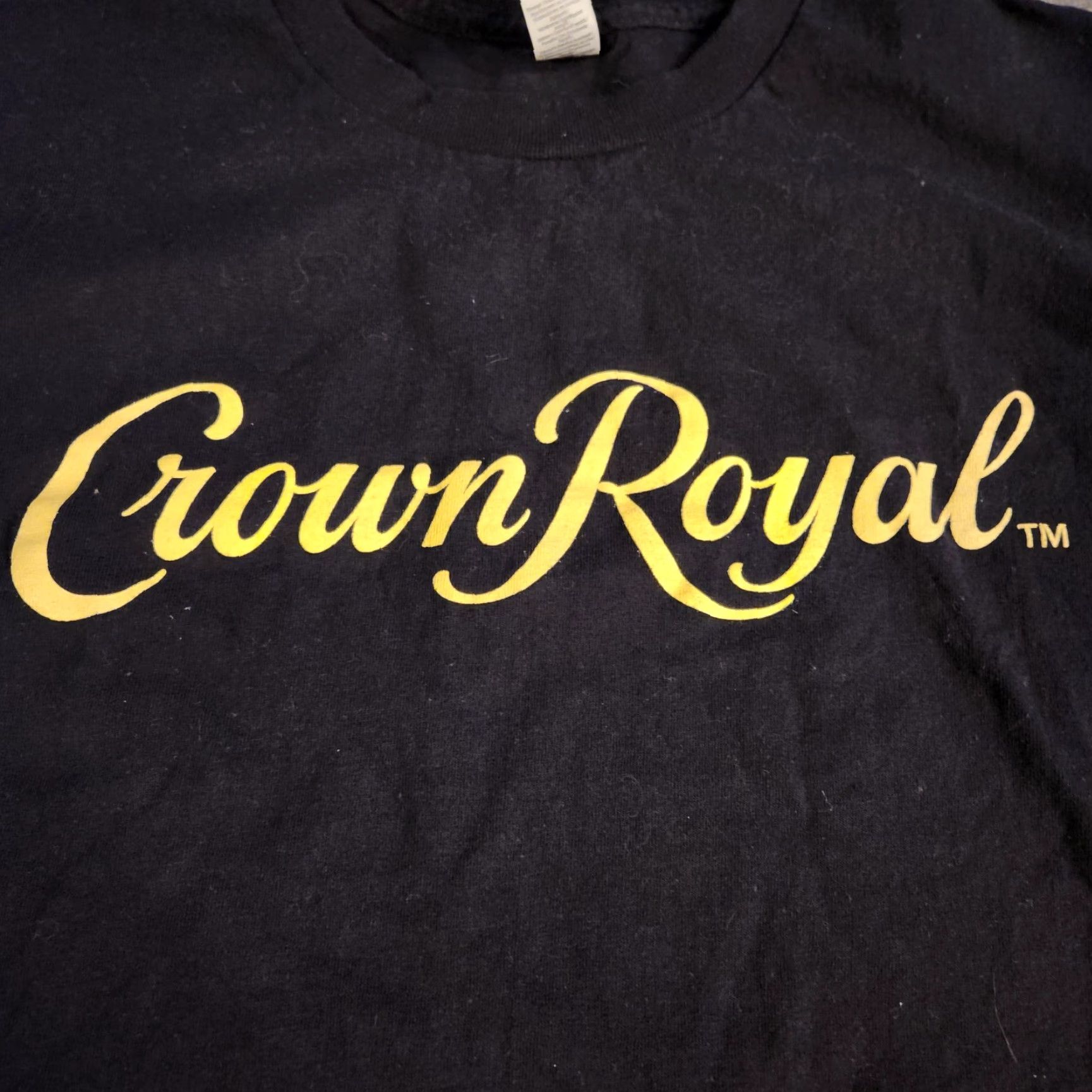 Gildan Crown Royal T Shirt Script Logo Black Yellow Mens Large Canadian Shirt Size US L / EU 52-54 / 3 - 2 Thumbnail