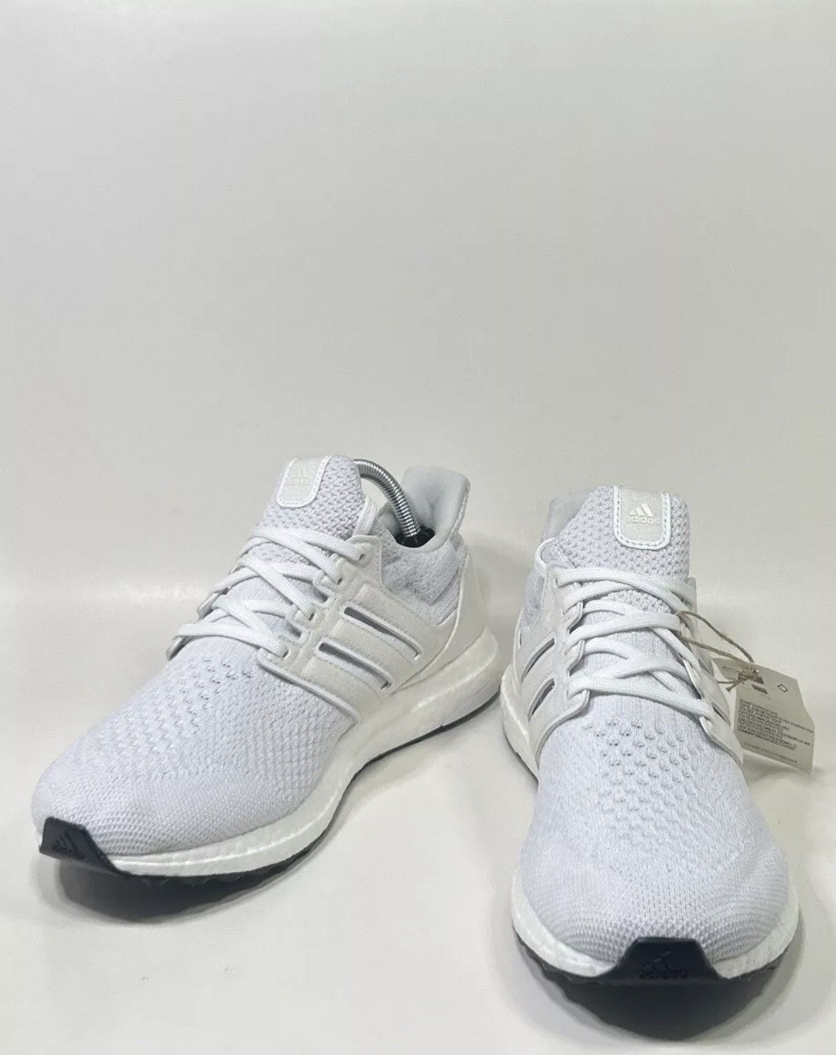 image of Size 8.5 - Women’S Adidas Ultraboost 5.0 Dna Fz1852 Men’S 7 Shoes in White, Women's