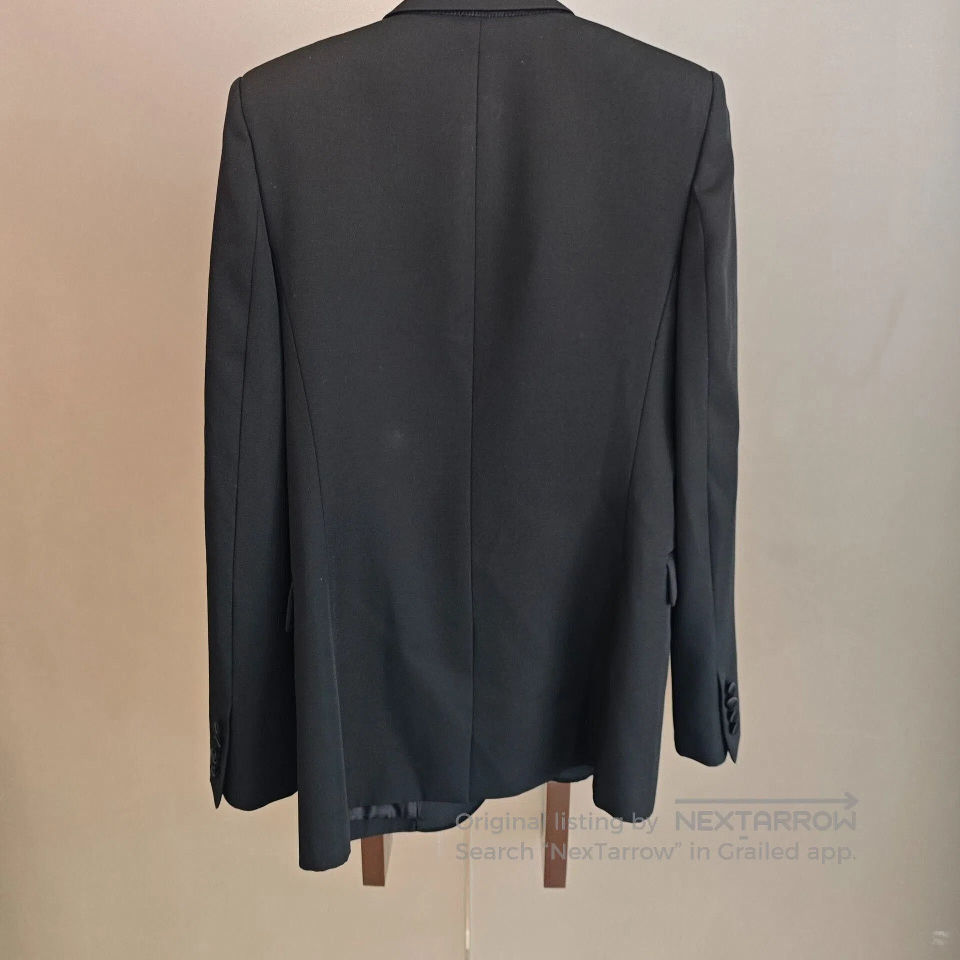 Yves Saint Laurent YSL Le Smoking Silk Peak Lapel Blazer 36. Size XS / US 0-2 / IT 36-38 - 2 Thumbnail