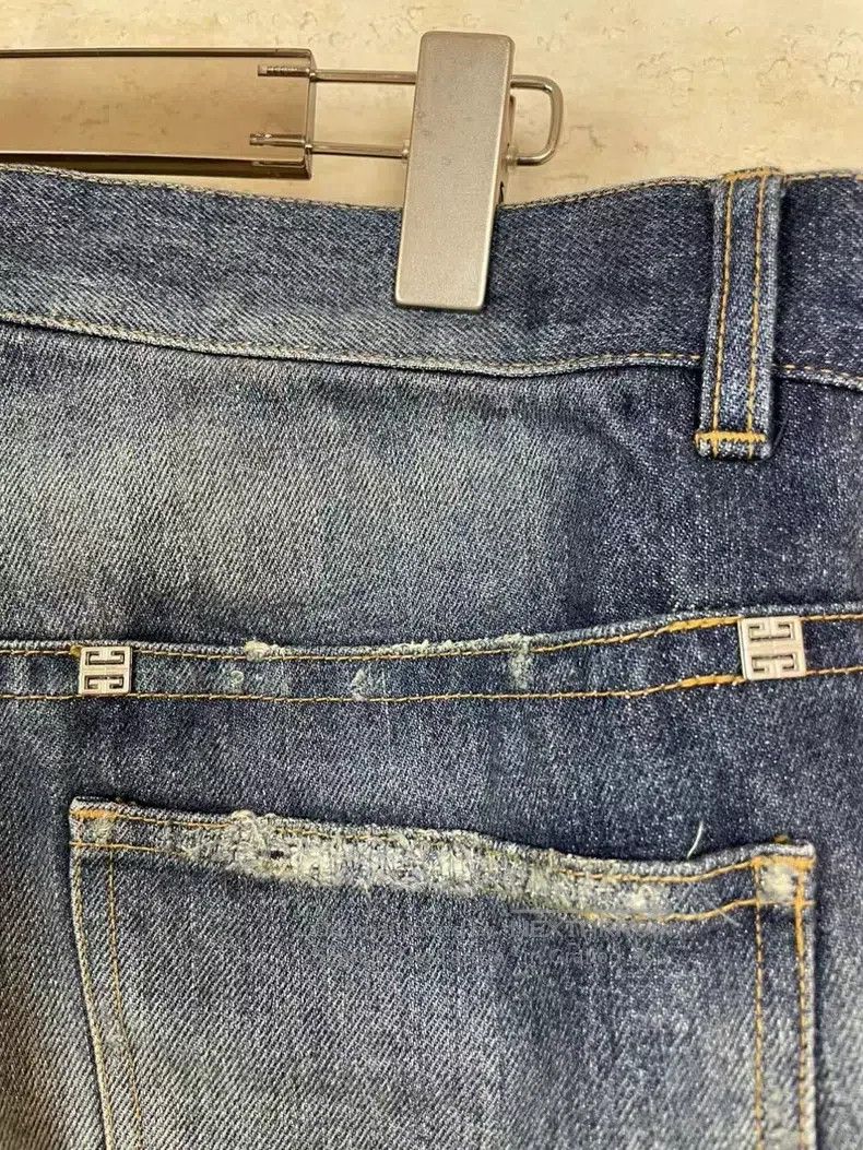 Givenchy Givenchy Blue Destroyed Washed Denim Jeans Size US 31 - 4 Thumbnail