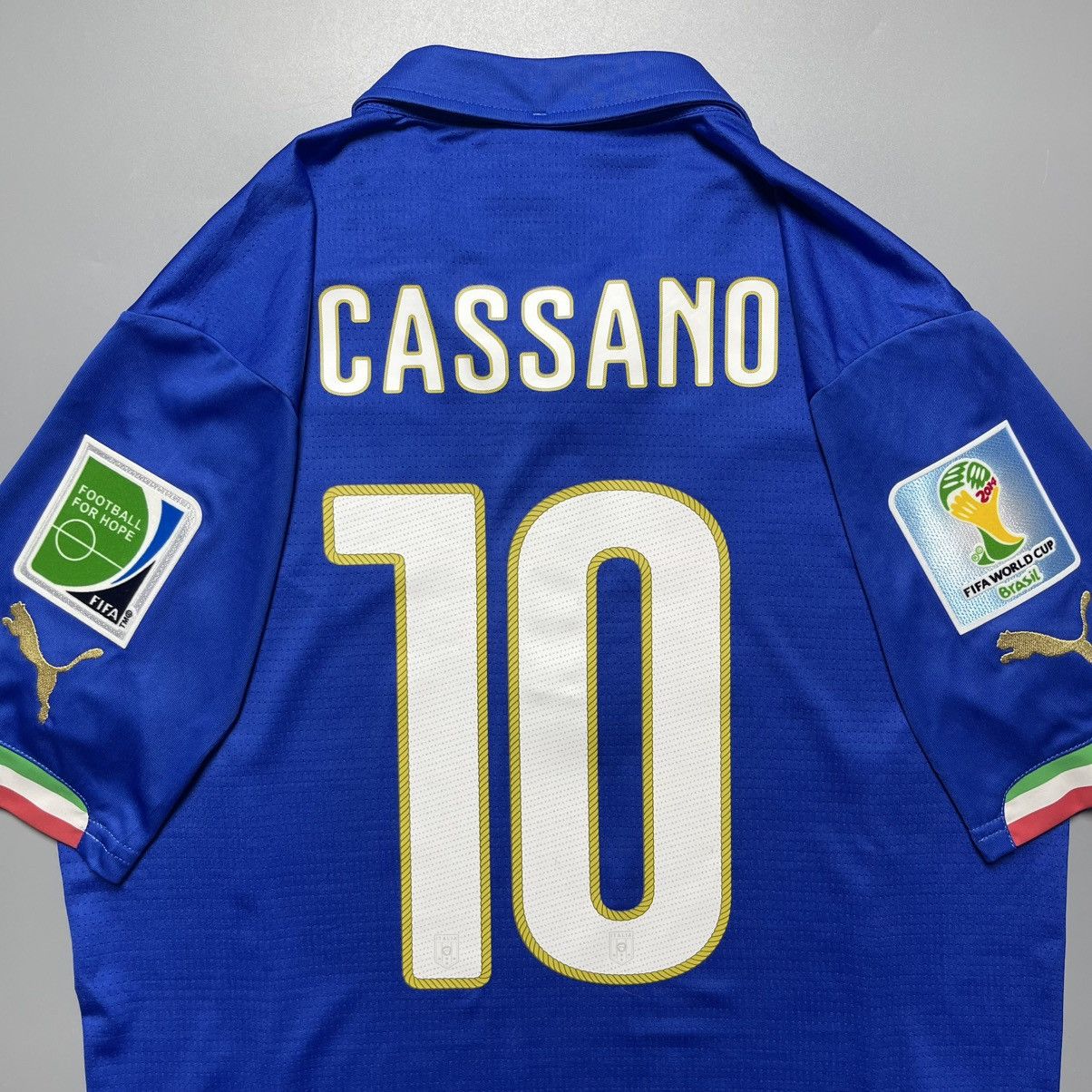 Puma ITALY PUMA 2014 WORLD CUP SOCCER HOME JERSEY #10 CASSANO Size US M / EU 48-50 / 2 - 8 Thumbnail