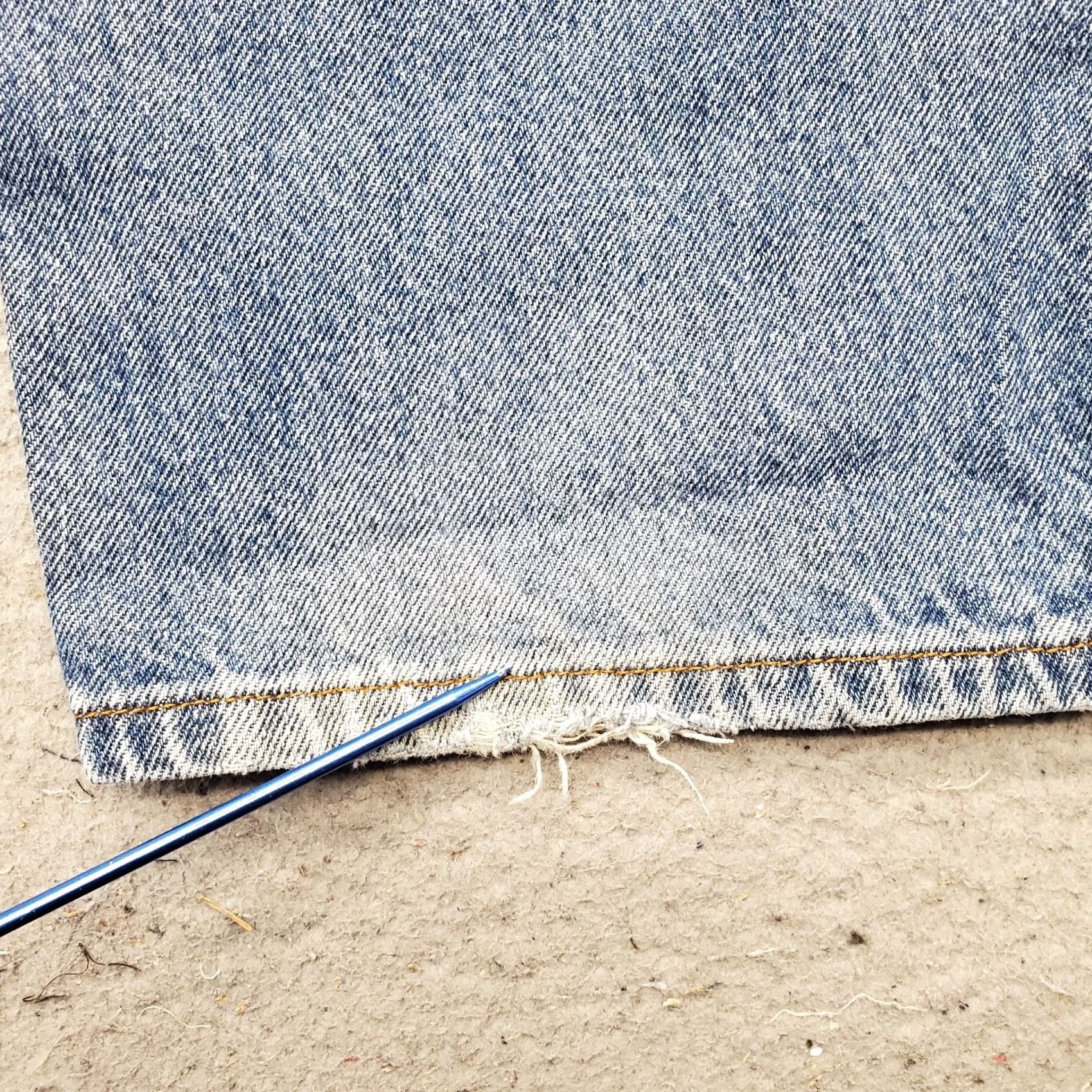 Levi's Levi's 505 Jeans Mens 38x29 Blue Denim Medium Wash Double Stitch Straight Leg Jeans Mens 38 Blue Denim Medium Wash Straight Leg Mens Size 38 Size US 38 / EU 54 - 7 Thumbnail