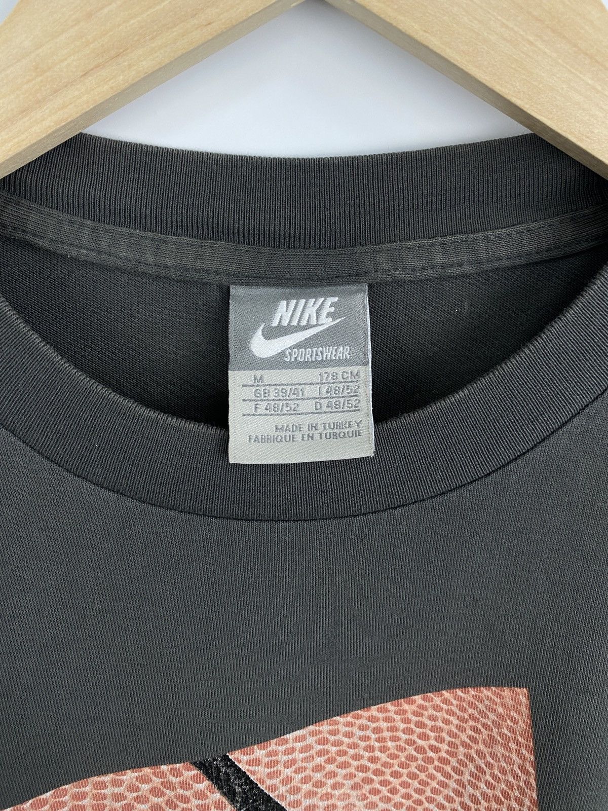 Nike × Vintage 🏀 Vintage 90s Nike Basketball T-Shirt Swoosh Rare Retro Hype Size US M / EU 48-50 / 2 - 5 Thumbnail